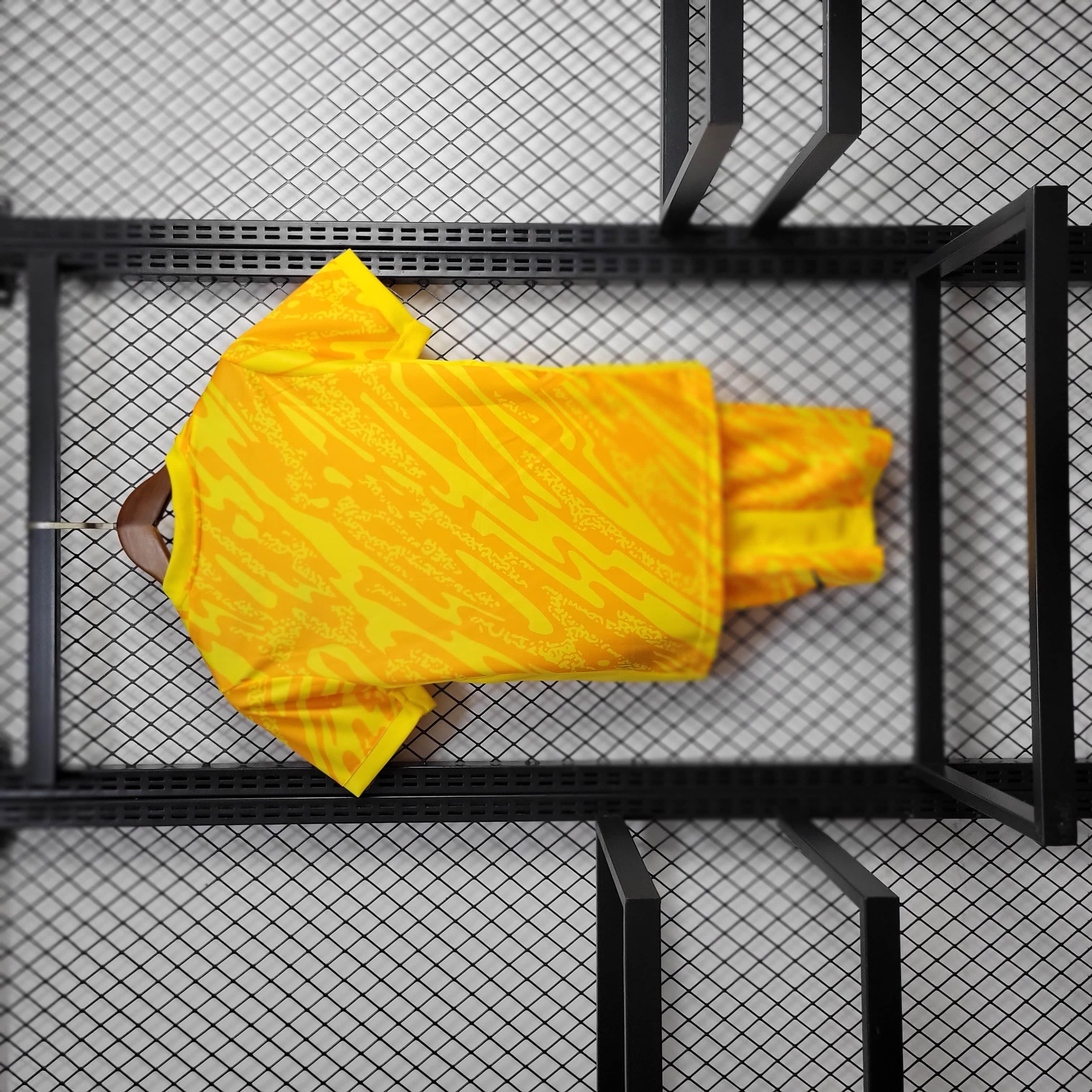 2024/2025 Tottenham Hotspur Goalkeeper Football Shirt Kids Size