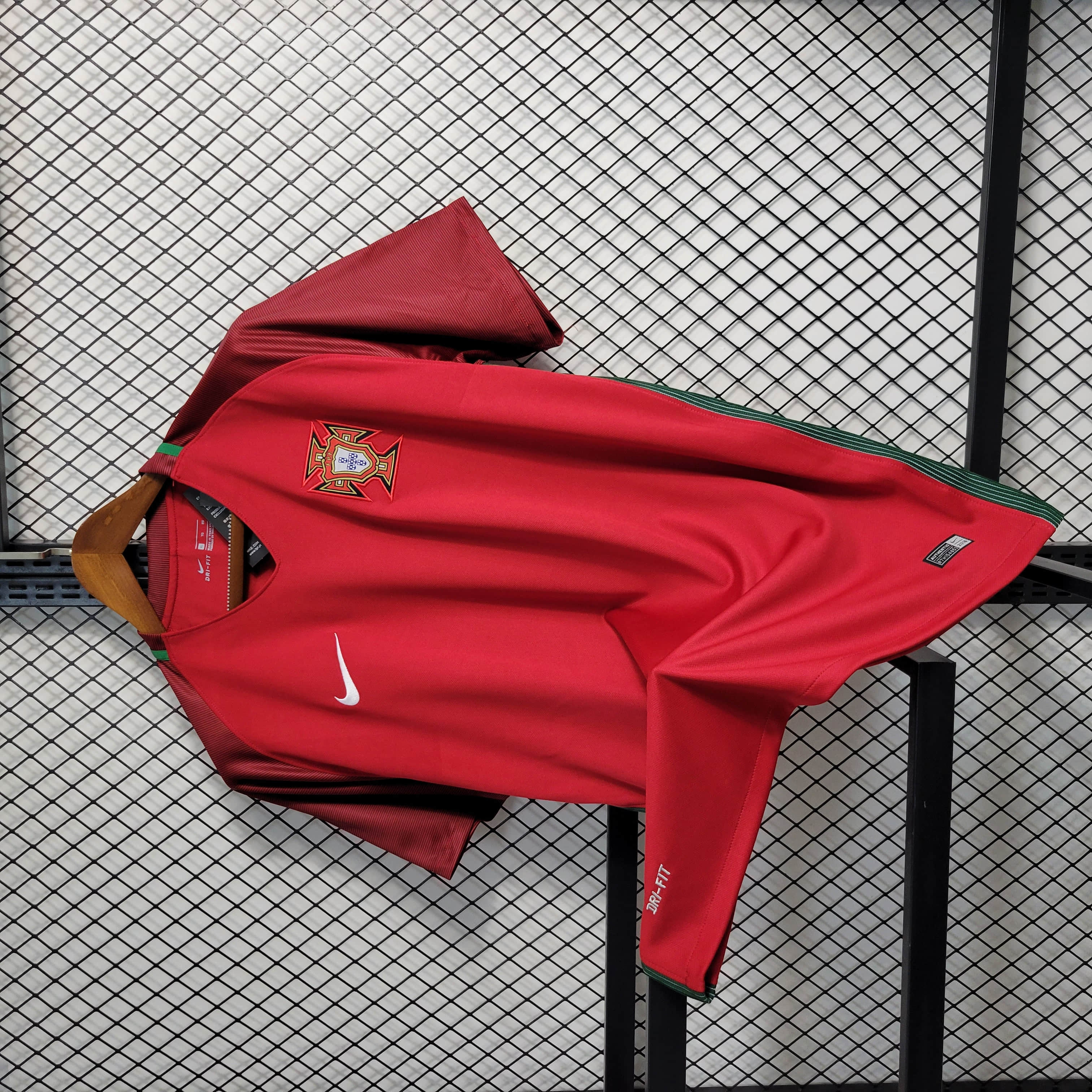 2016 Retro Portugal Away Football Shirt