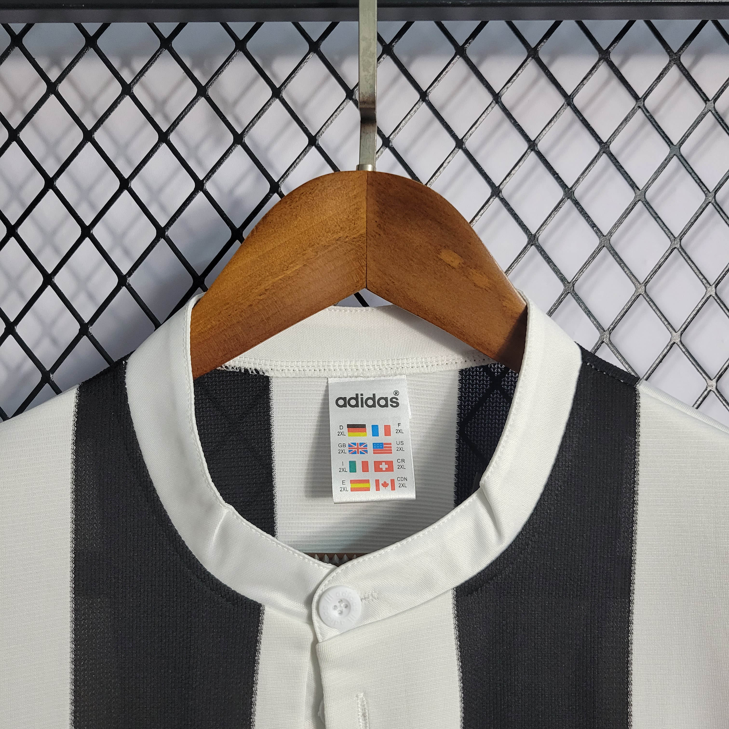 1997/1999 Retro Long Sleeve Newcastle United Home Football Shirt