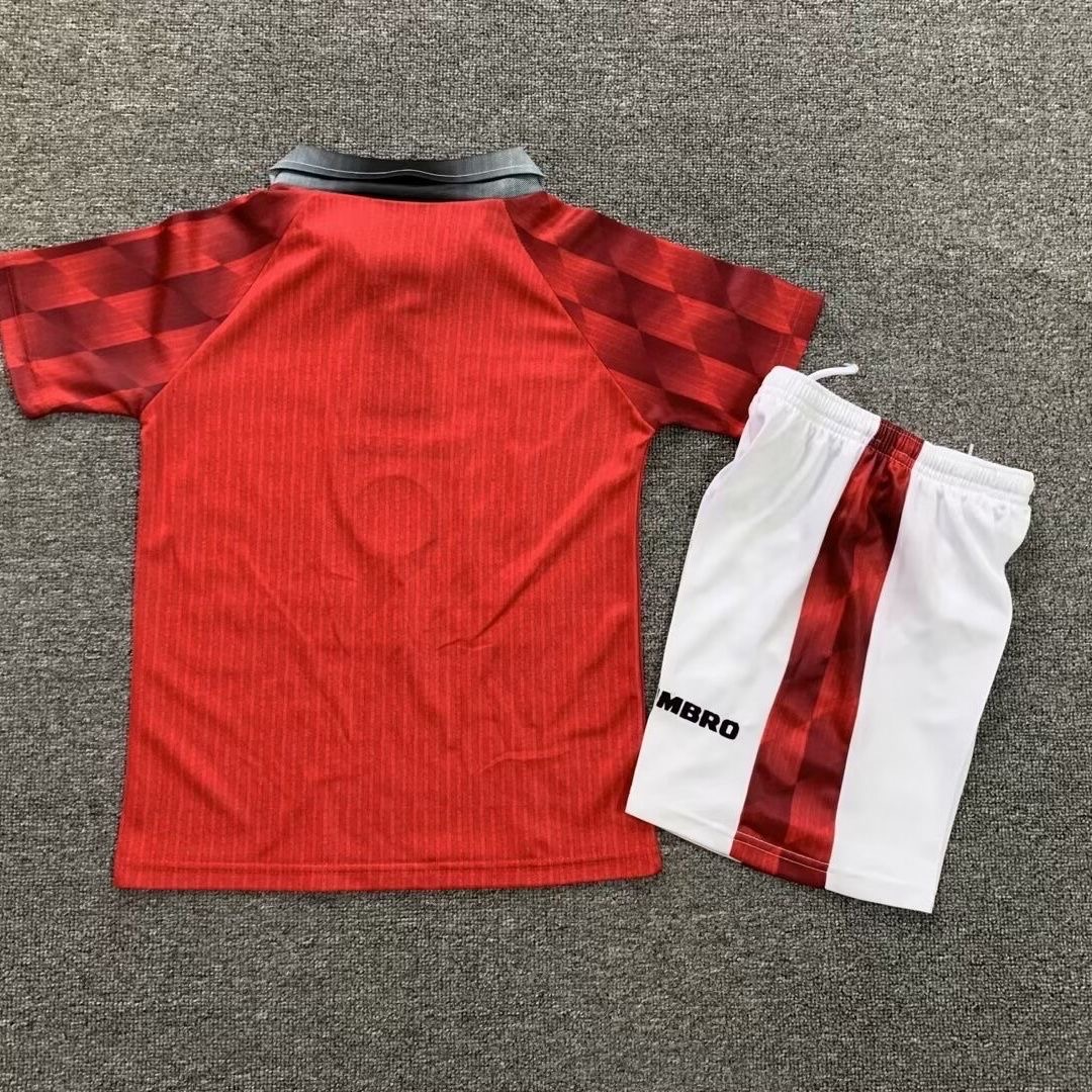 1996/1997 Retro Manchester UnitedHome Football Shirt Kids Size