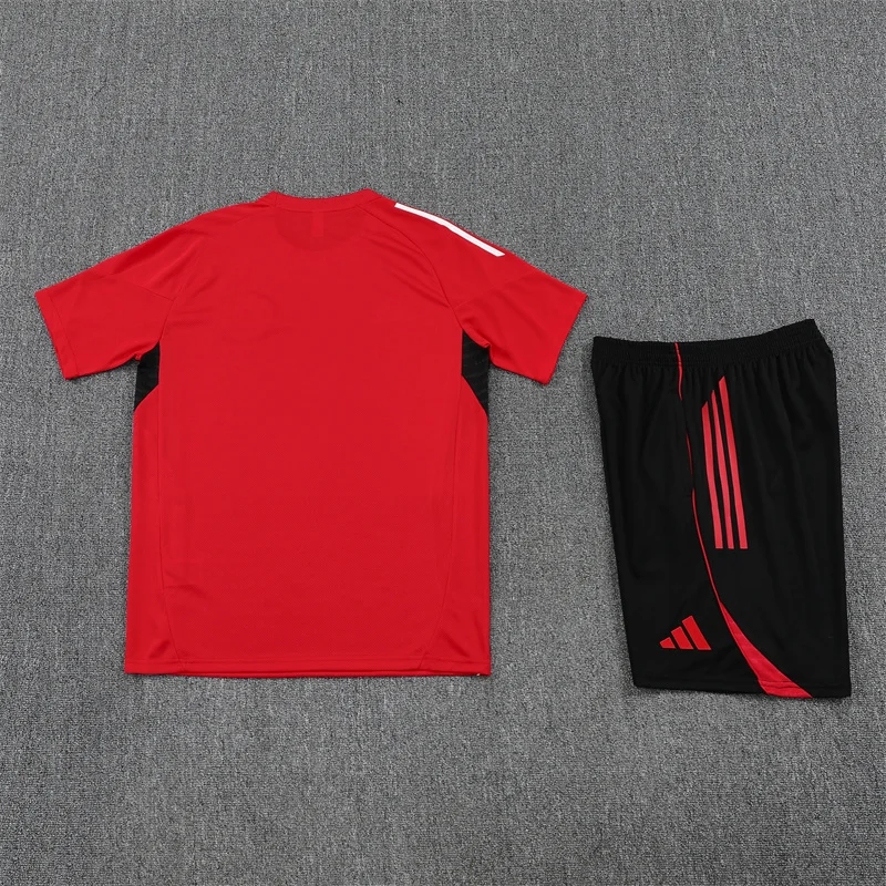 2025/2026 Manchester United Training Wear Set Shirt Kids Size 1:1 Thai Quality