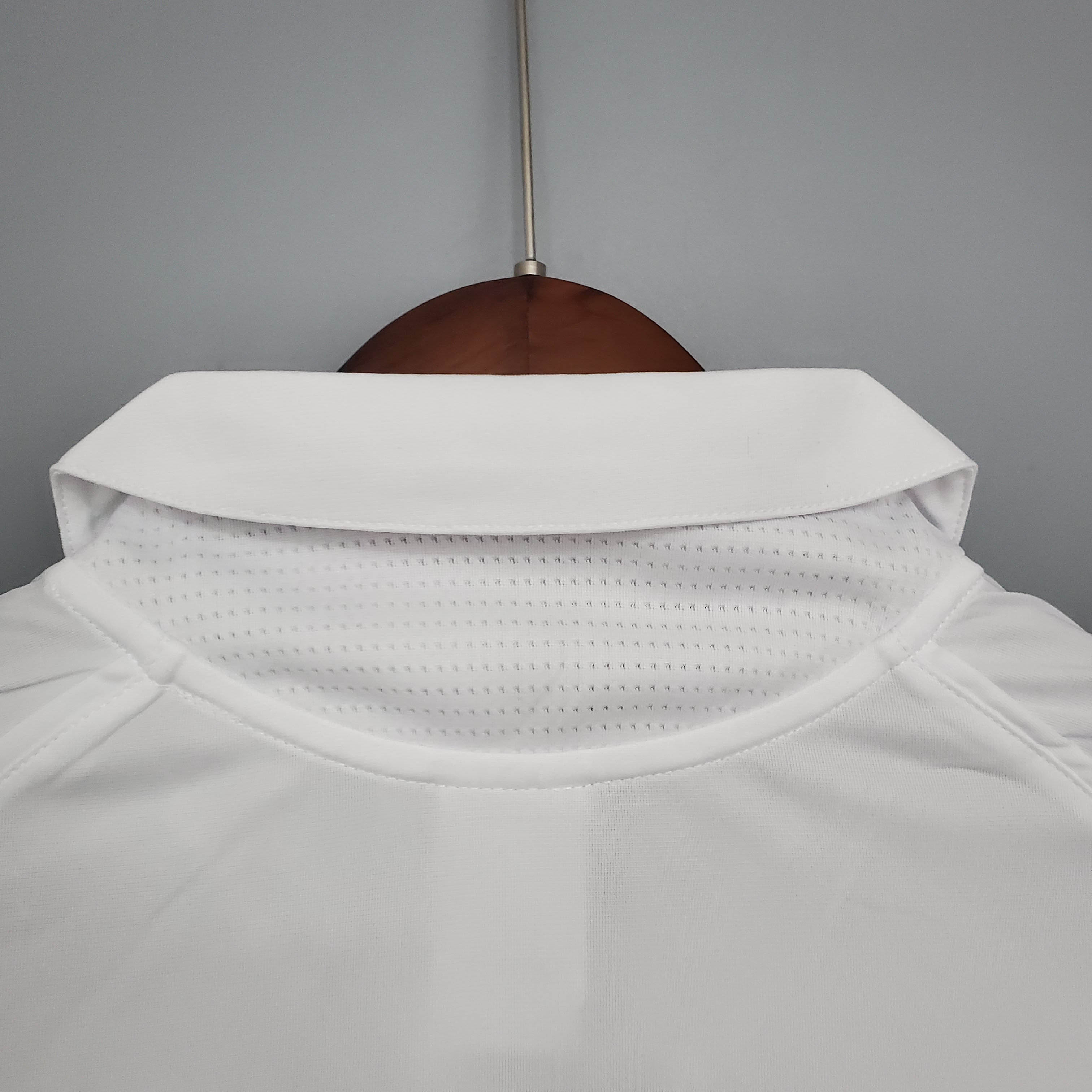 2005/2006 Retro Real Madrid Home Football Shirt