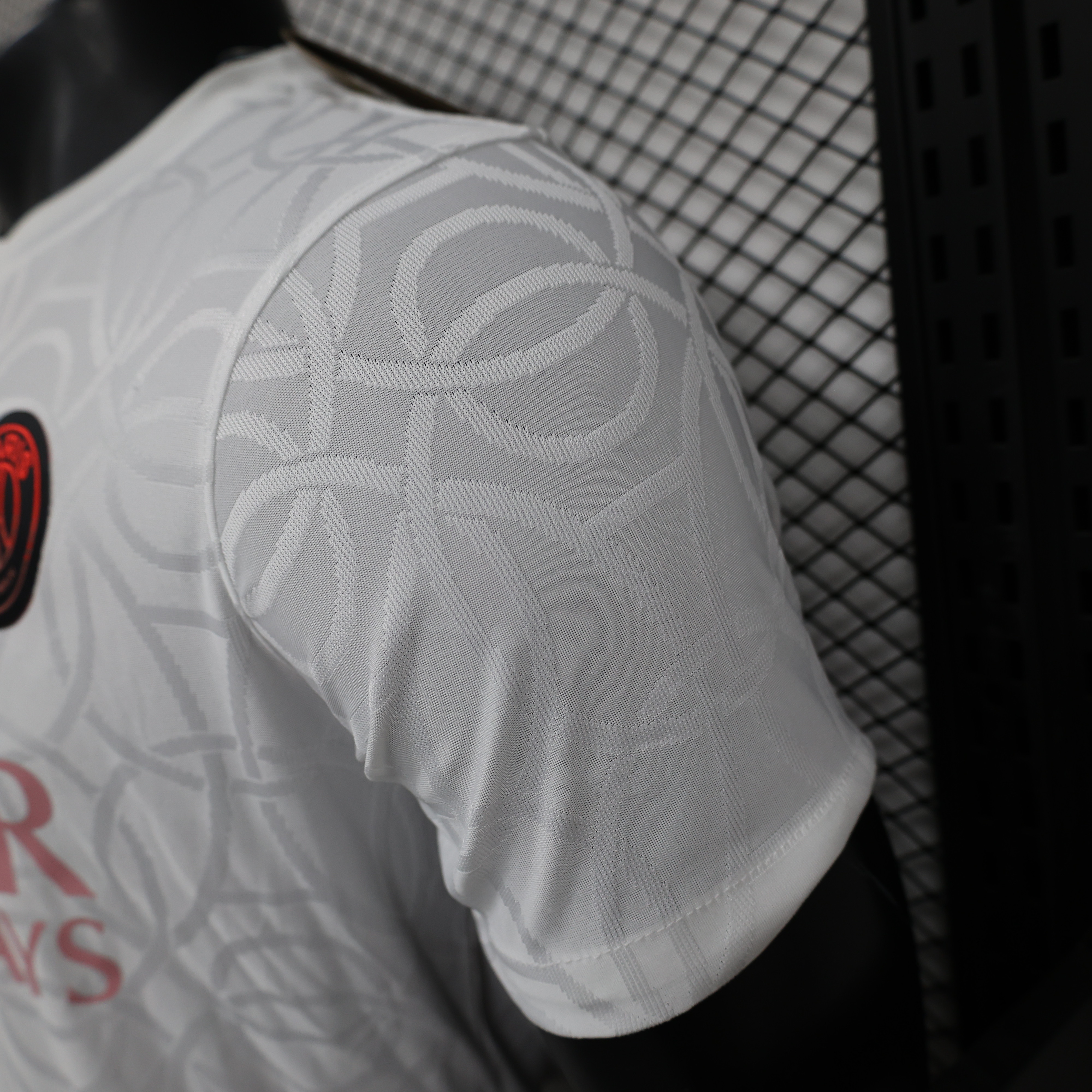 2024/2025 Player Version Paris Saint-Germain Pre-Match Third Football Shirt