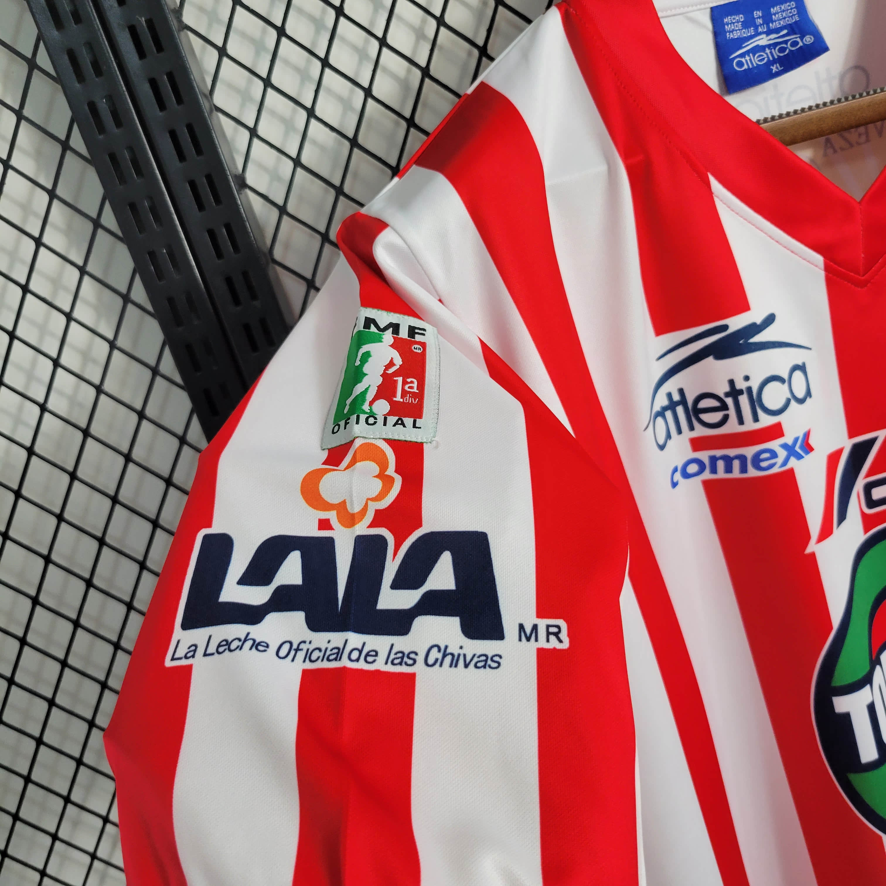 2001/2002 Retro Chivas de Guadalajara Home Football Shirt