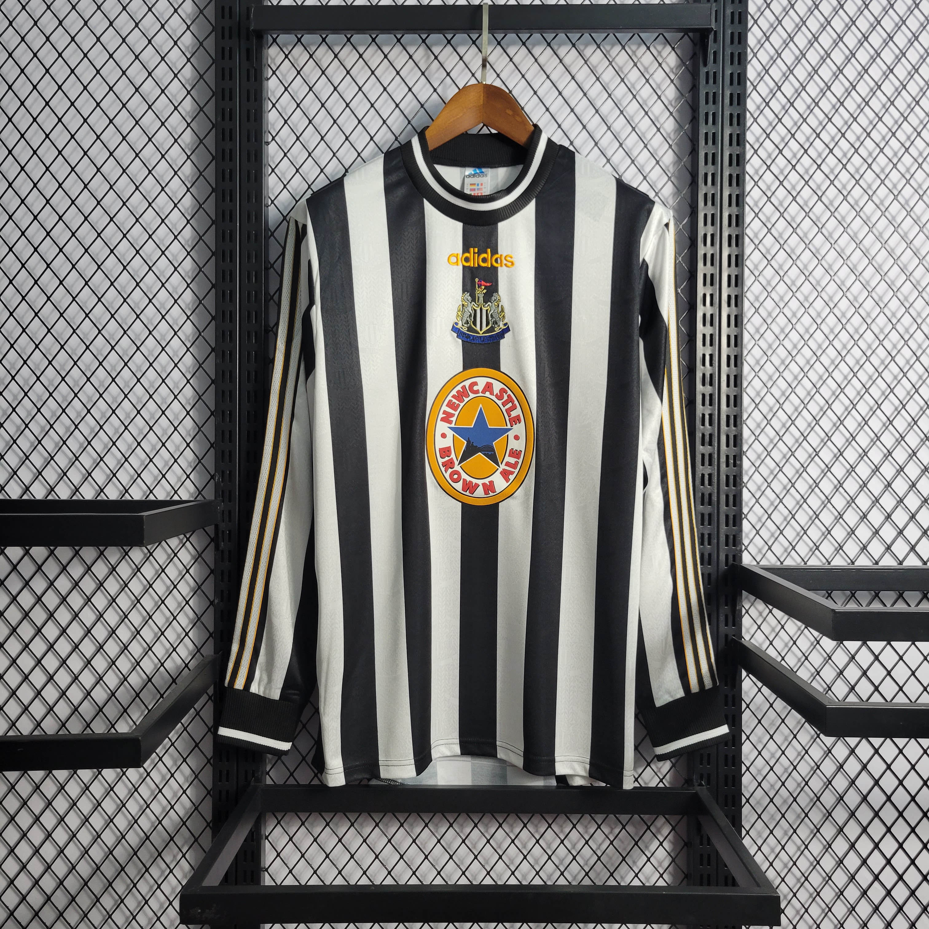 1995/1997 Retro Long Sleeve Newcastle United Home Football Shirt