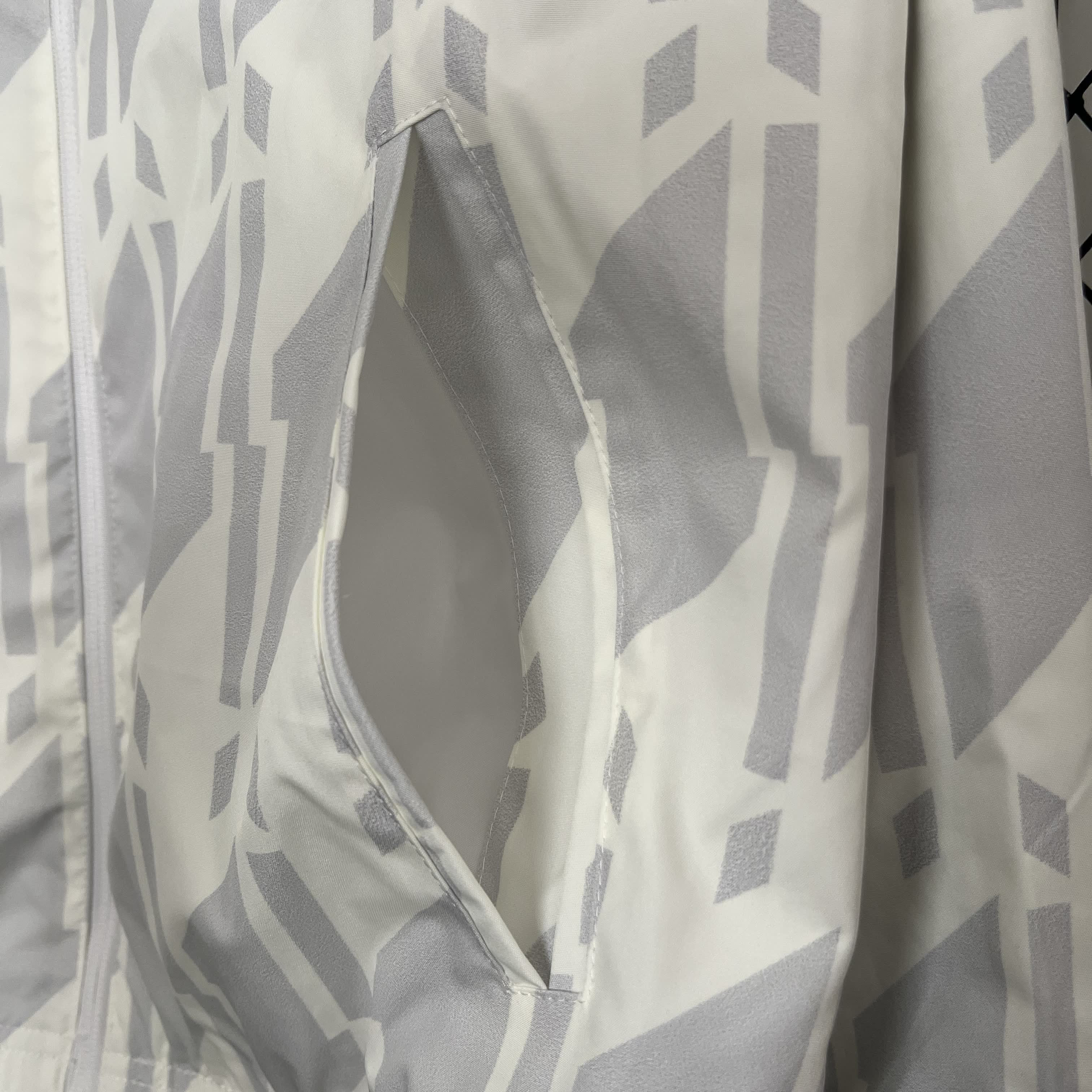 2024/2025 Manchester City Reversible Windbreaker Football Shirt