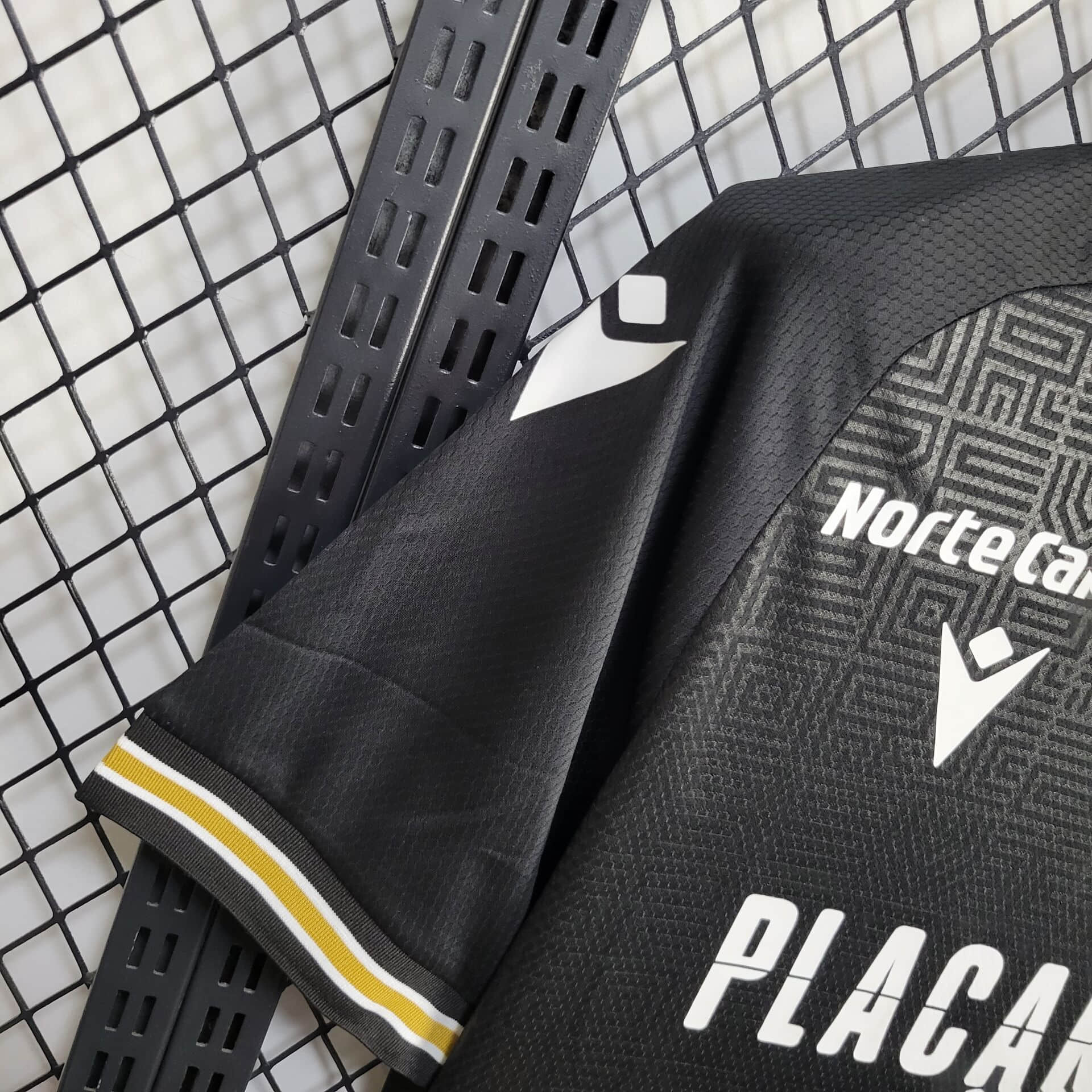 2024/2025 Vitoria Guimaraes Away Football Shirt