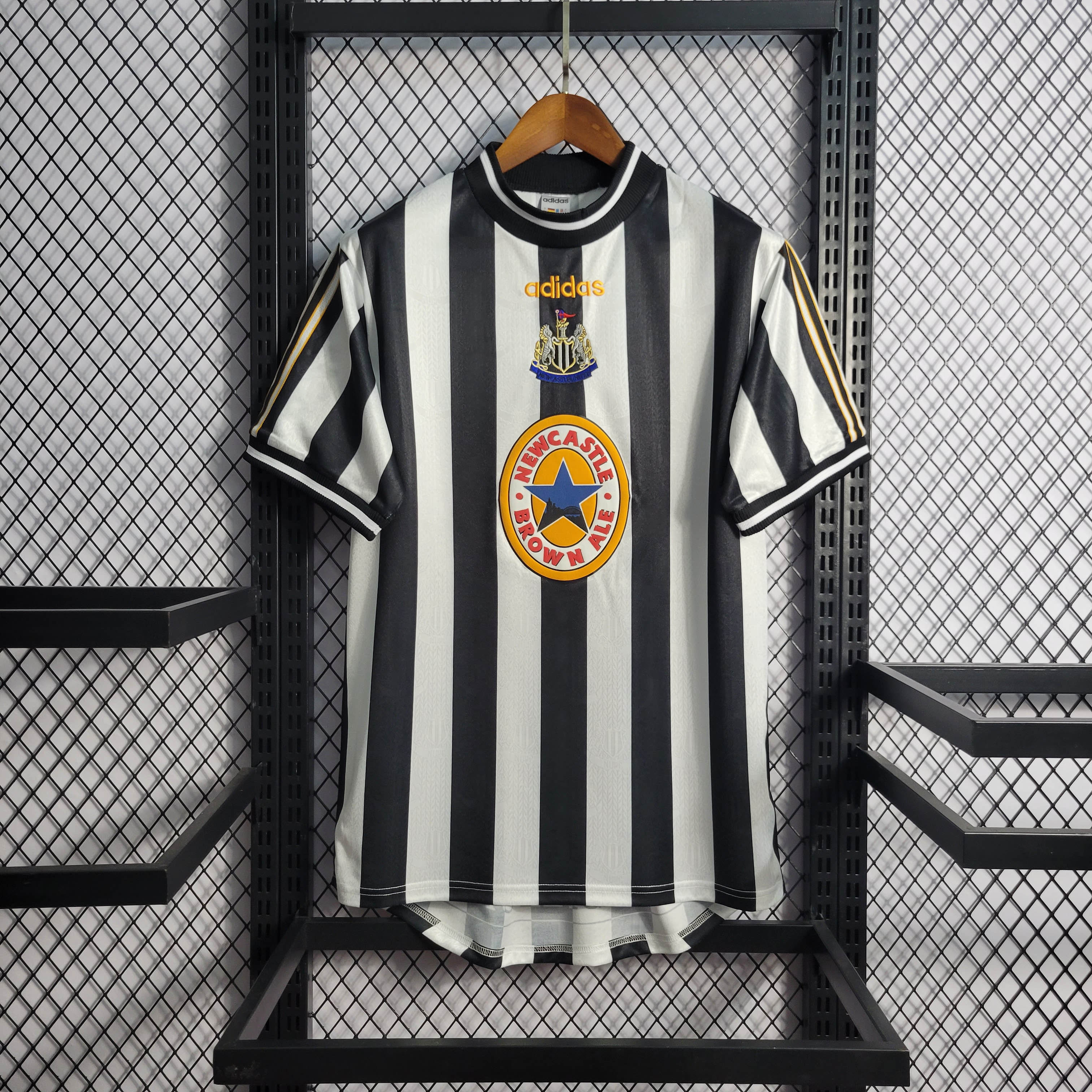 1995/1997 Retro Newcastle United Home Football Shirt