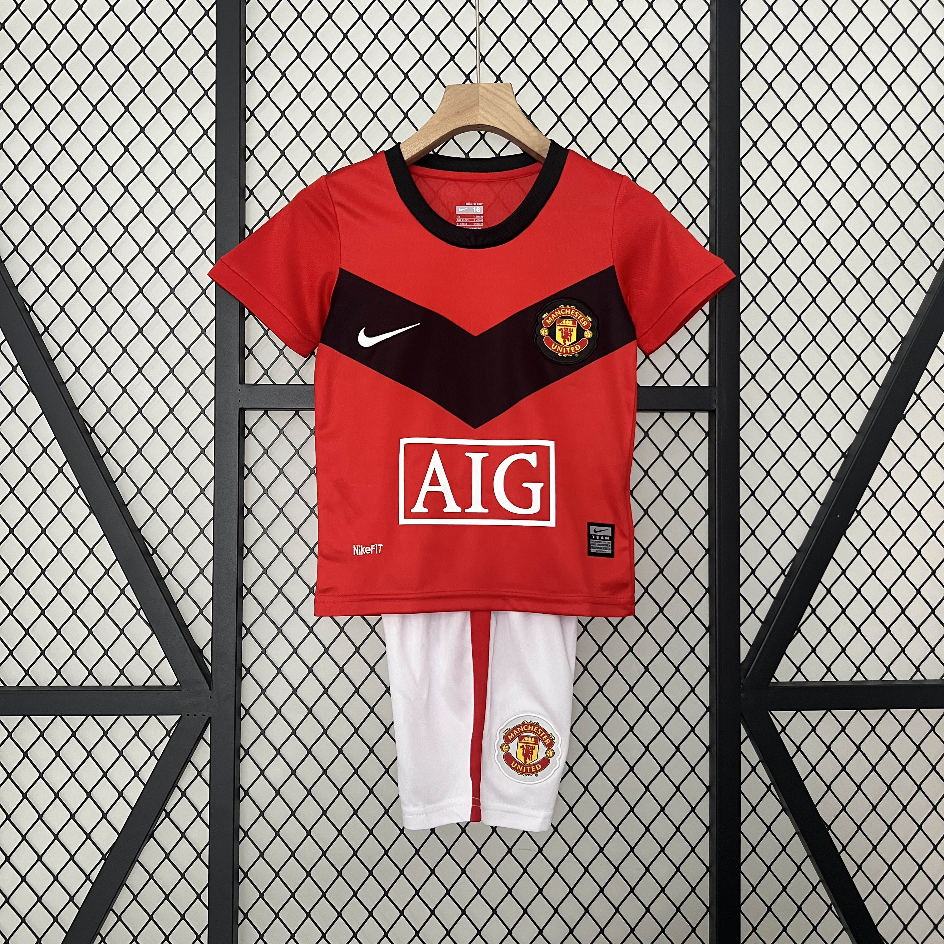 2009/2010 Retro Manchester United Home Football Shirt Kids Size