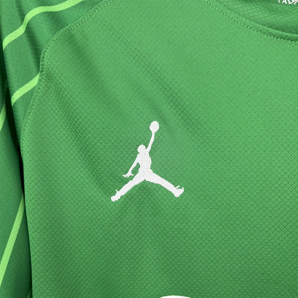 2025/2026 Long Sleeve Paris Saint-Germain Goalkeeper Football Shirt