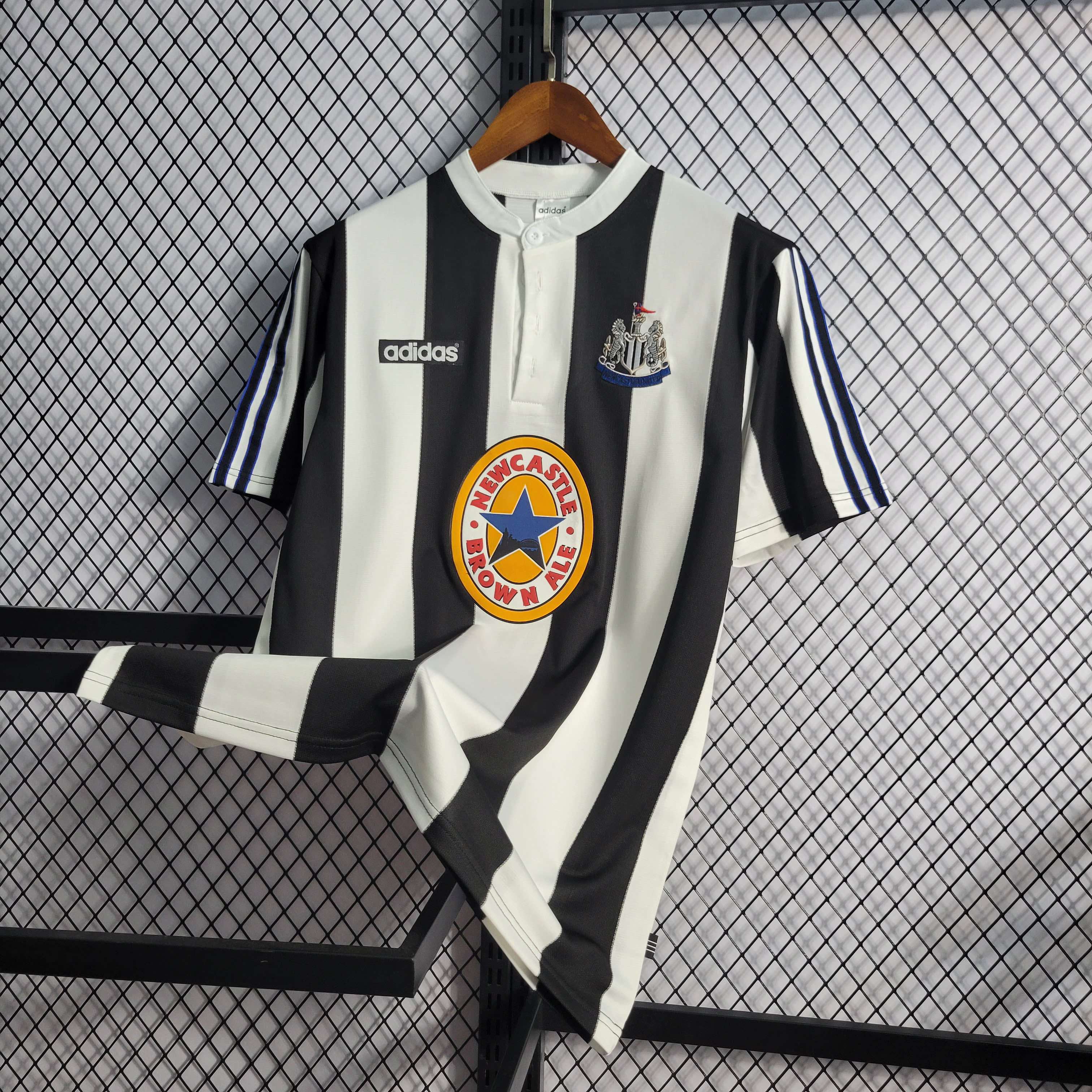 1997/1999 Retro Newcastle United Home Football Shirt