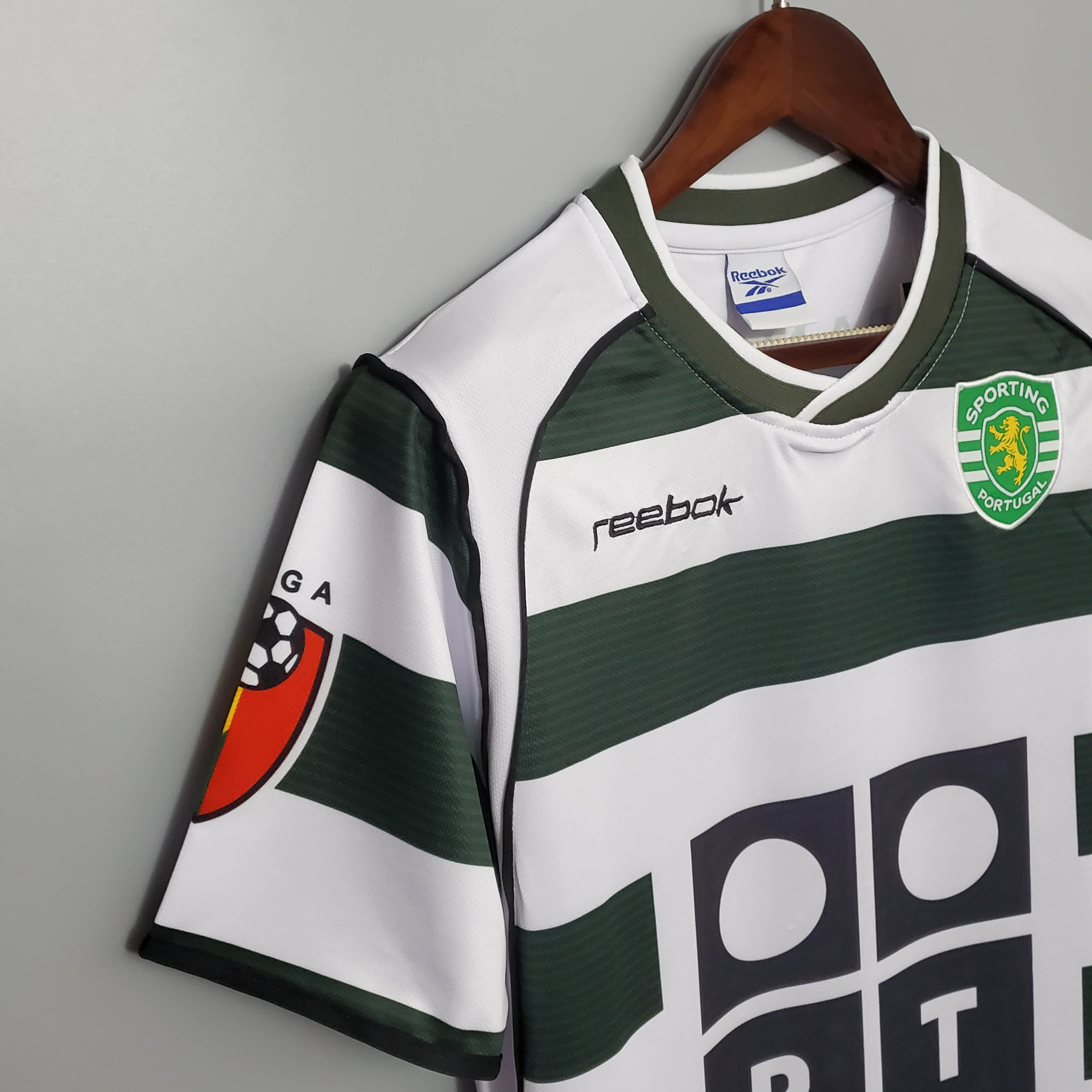 2002/2003 Retro Sporting Lisbon Home Football Shirt