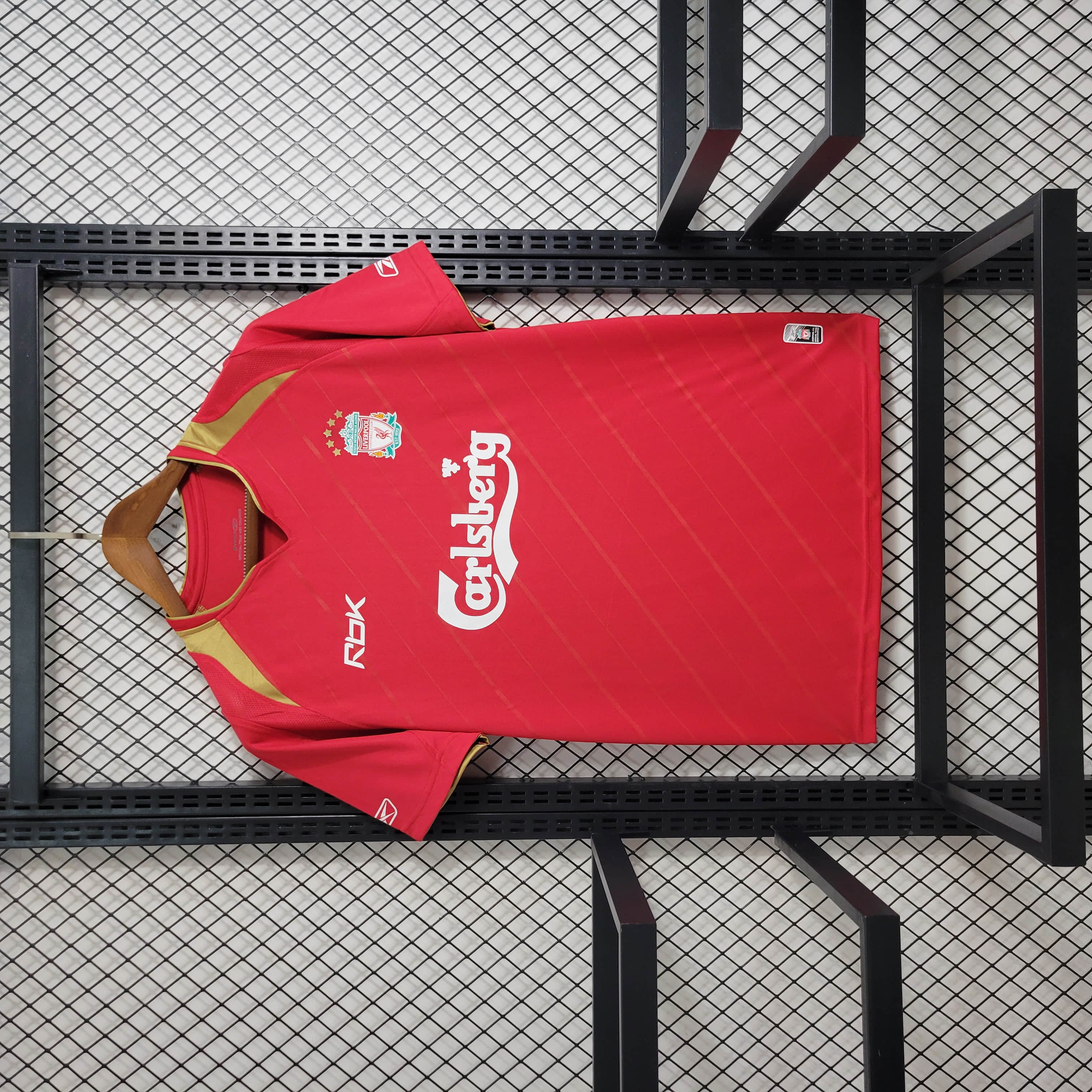 2005/2006 Retro Liverpool Home Football Shirt