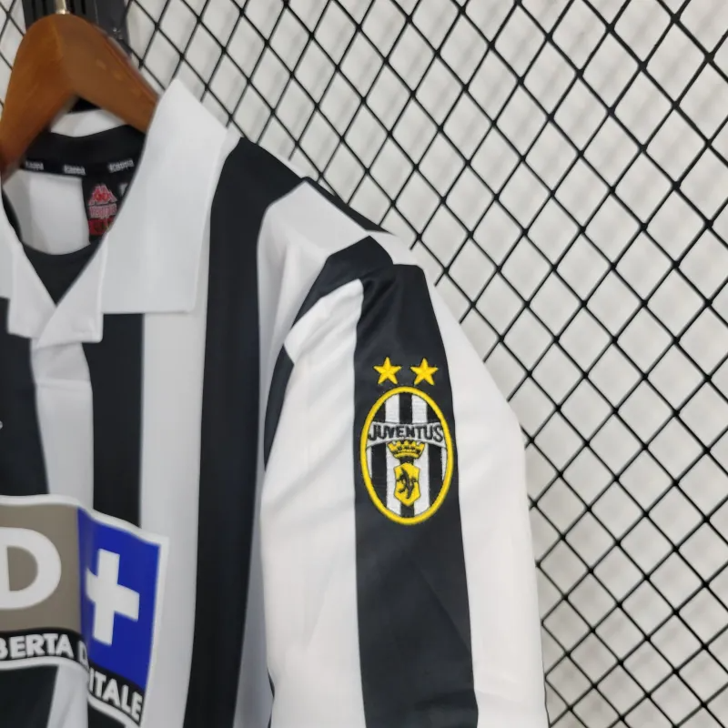 1998/1999 Retro Juventus Home Football Shirt