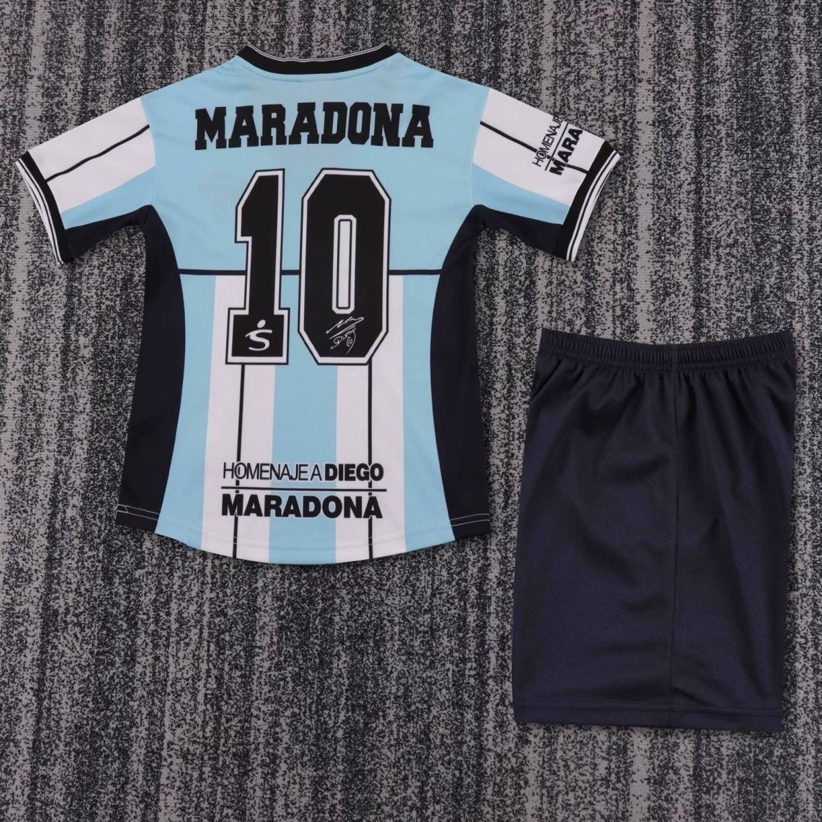 2001 Retro Argentina MaradonaCommemorative Edition Football Shirt