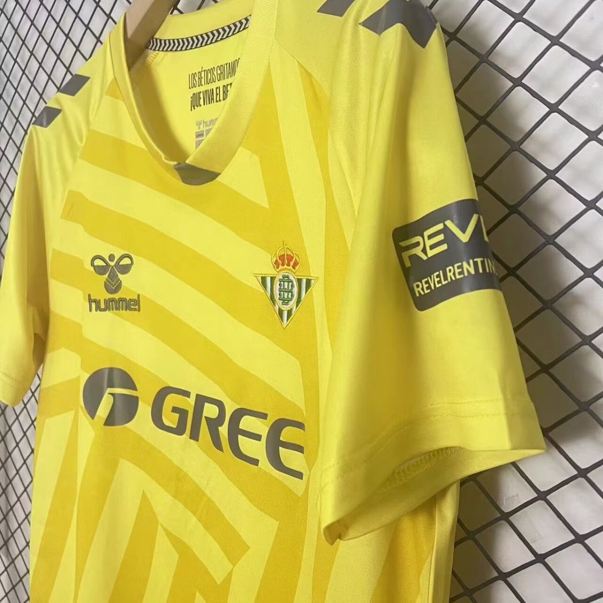 2025/2026 Real Betis GoalkeeperFootball shirt 1:1 Thai Quality