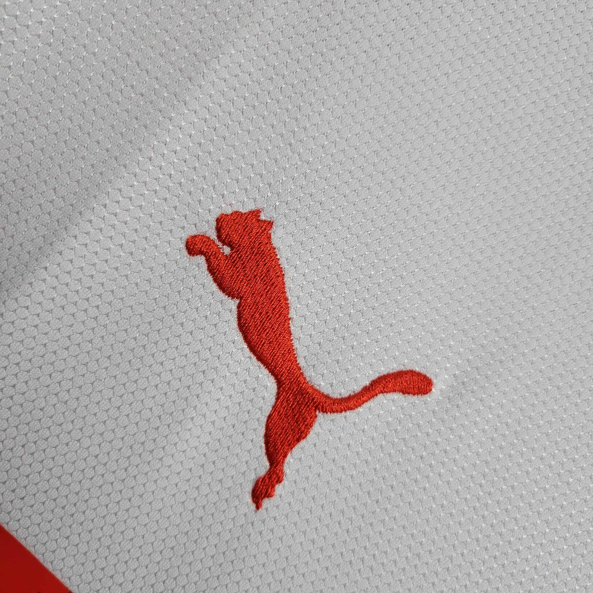 2006/2007 Retro VfB Stuttgart Home Football Shirt