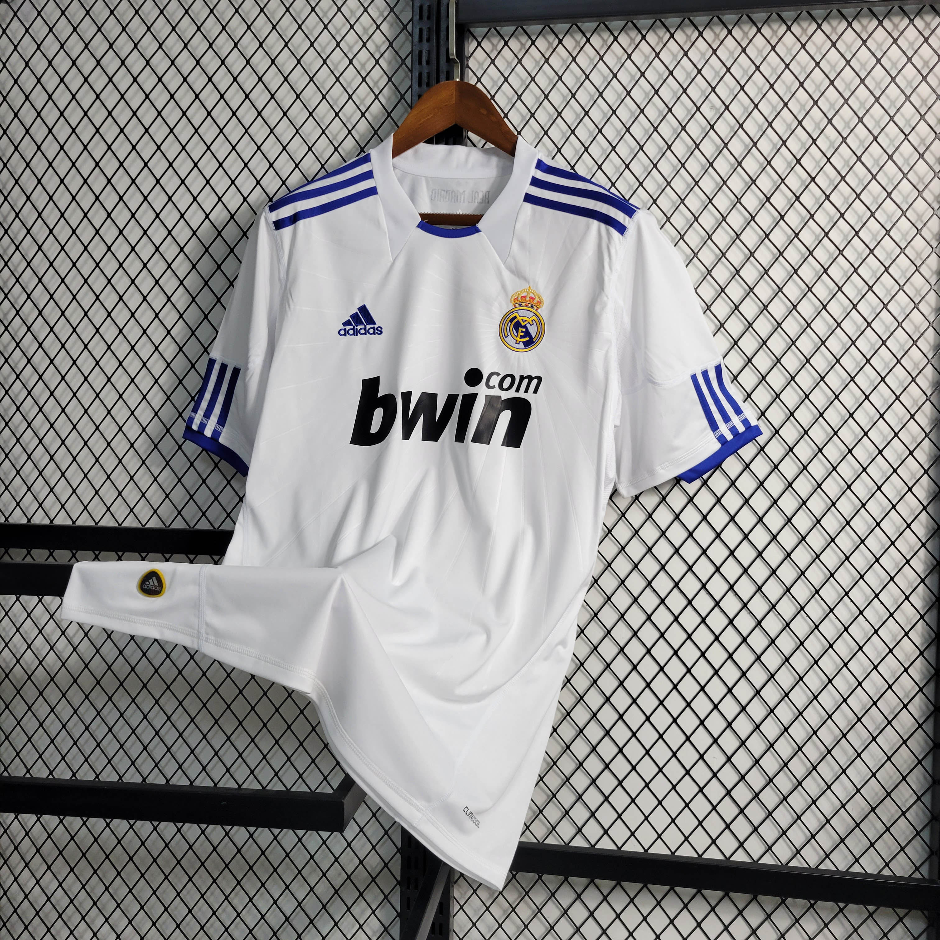 2010/2011 Retro Real Madrid Home Football Shirt