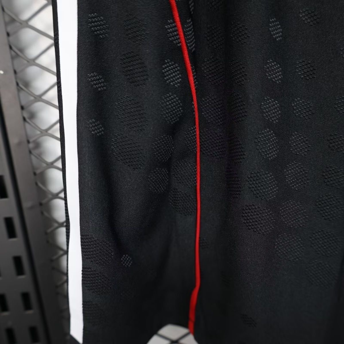 2025/2026 Player Version LiverpoolHome Shorts 1:1 Thai Quality