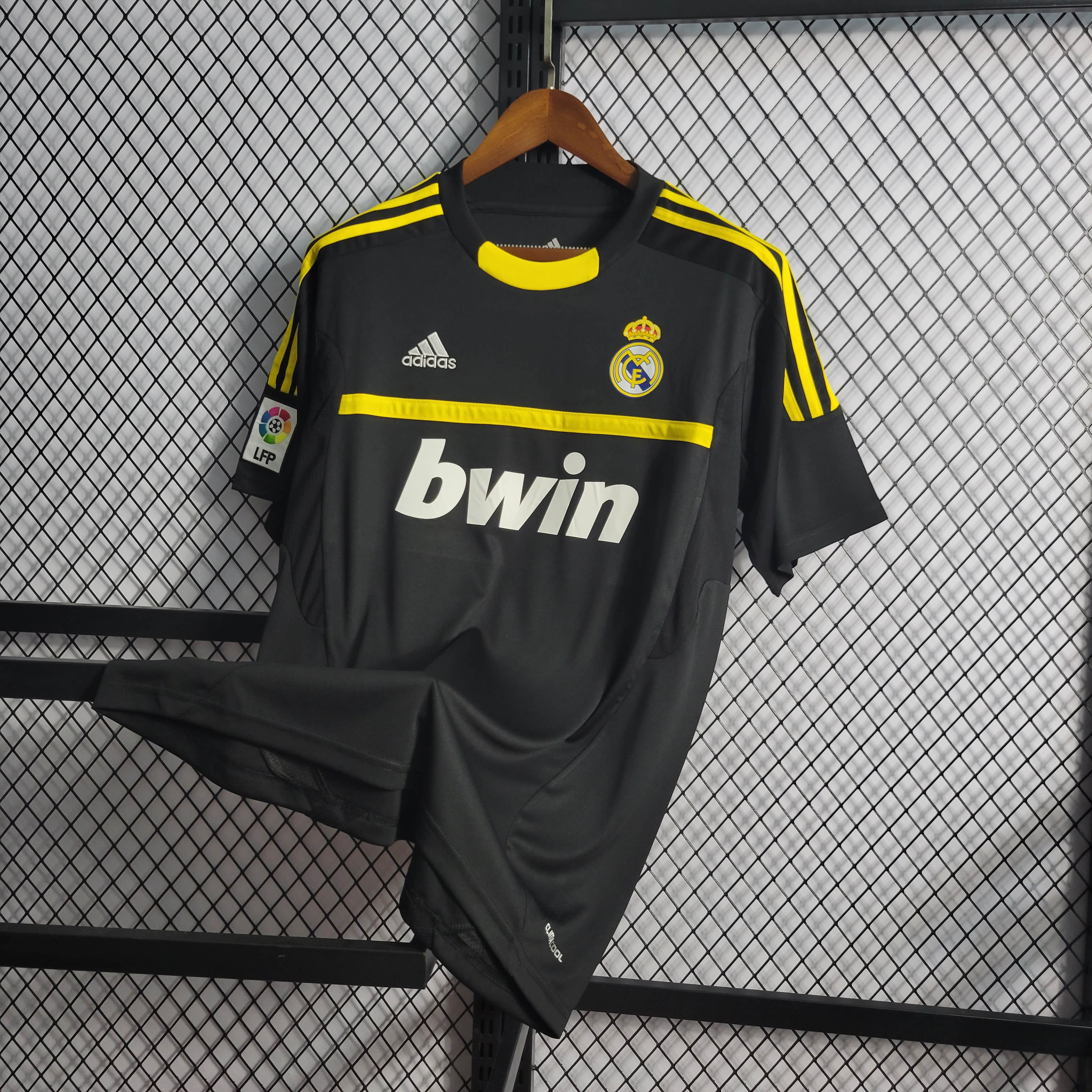 2011/2012 Retro Real Madrid Goalkeeper Football Shirt