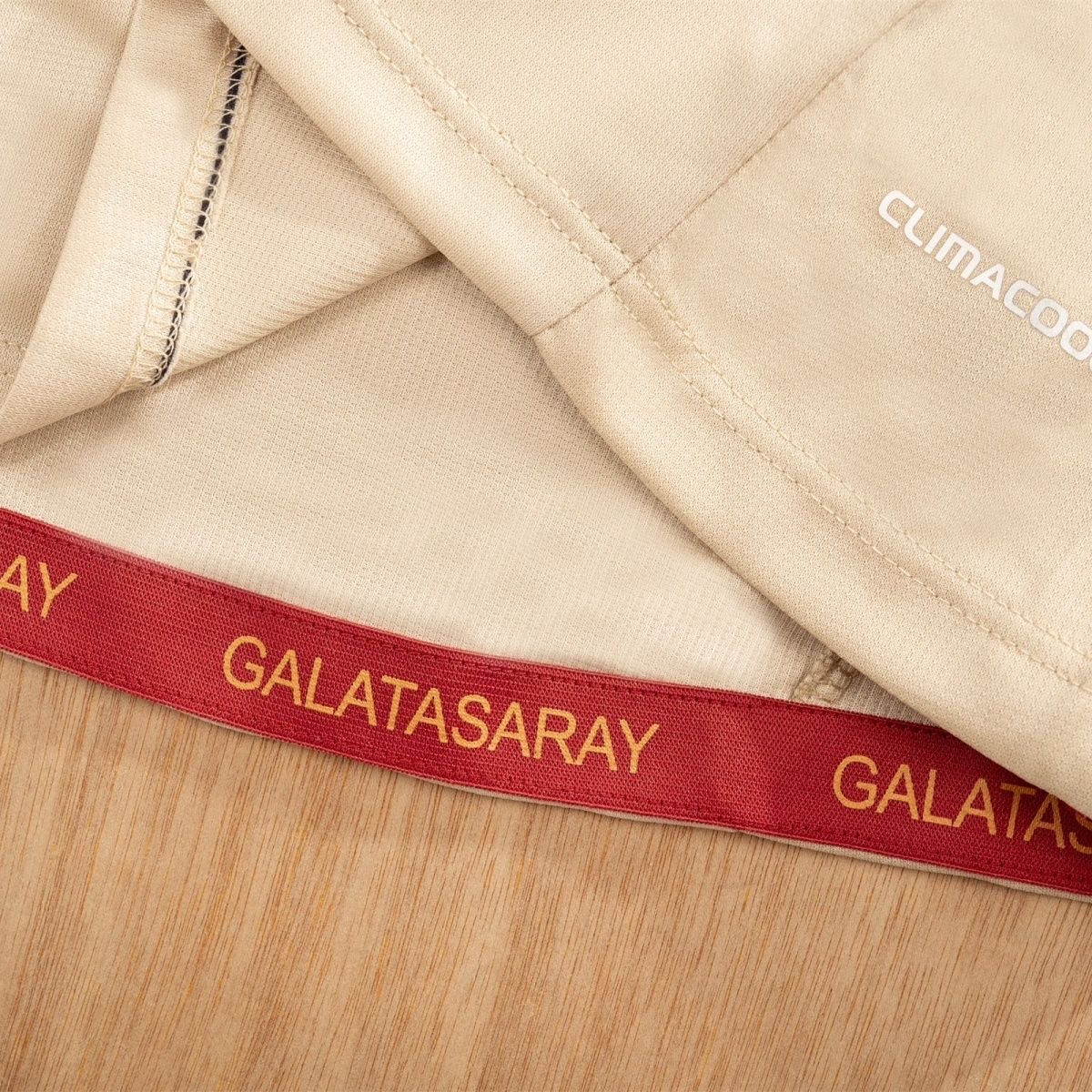 2010/2011 Retro Galatasaray Away Football Shirt 1:1 Thai Quality