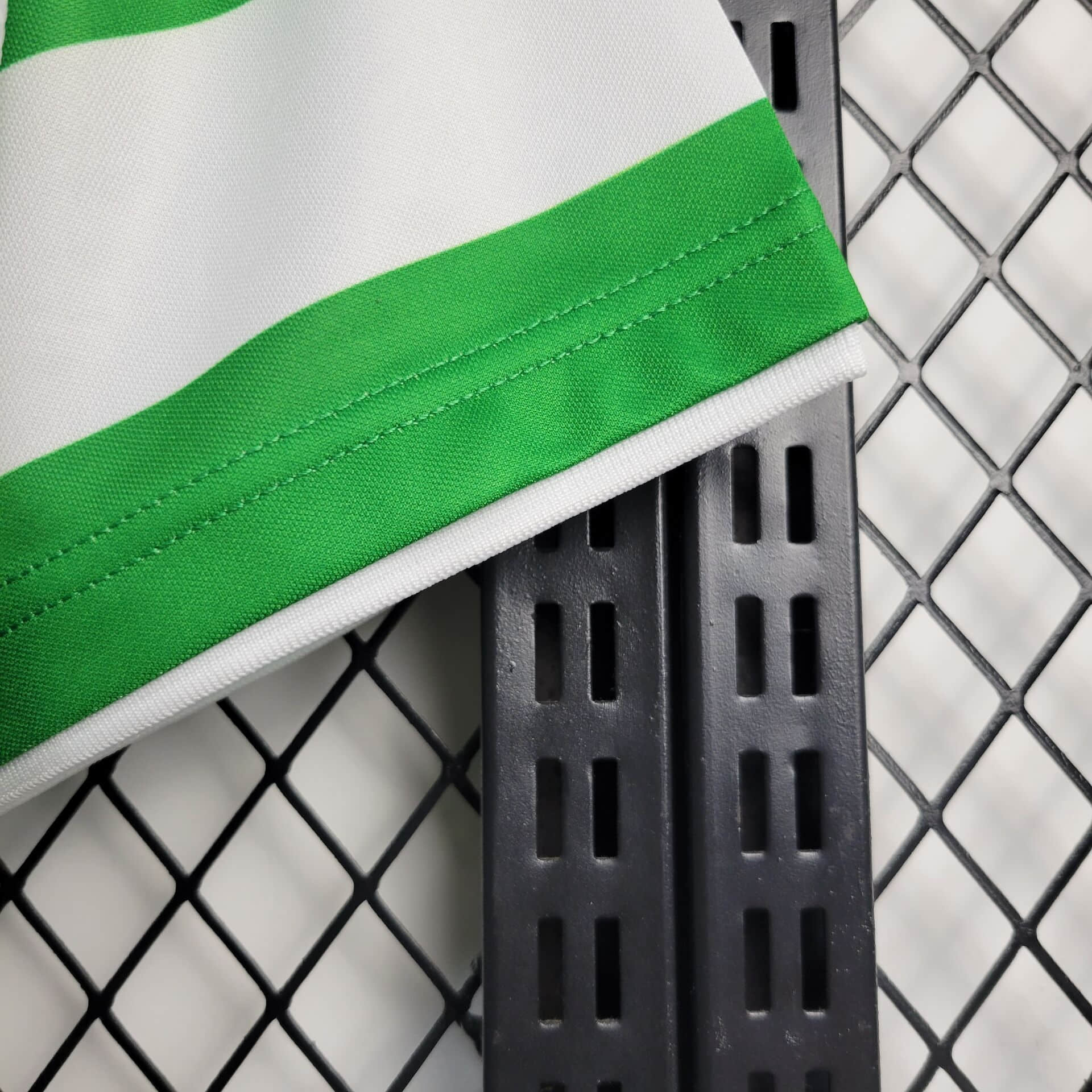 1999/2000 Retro Celtic Home Football Shirt