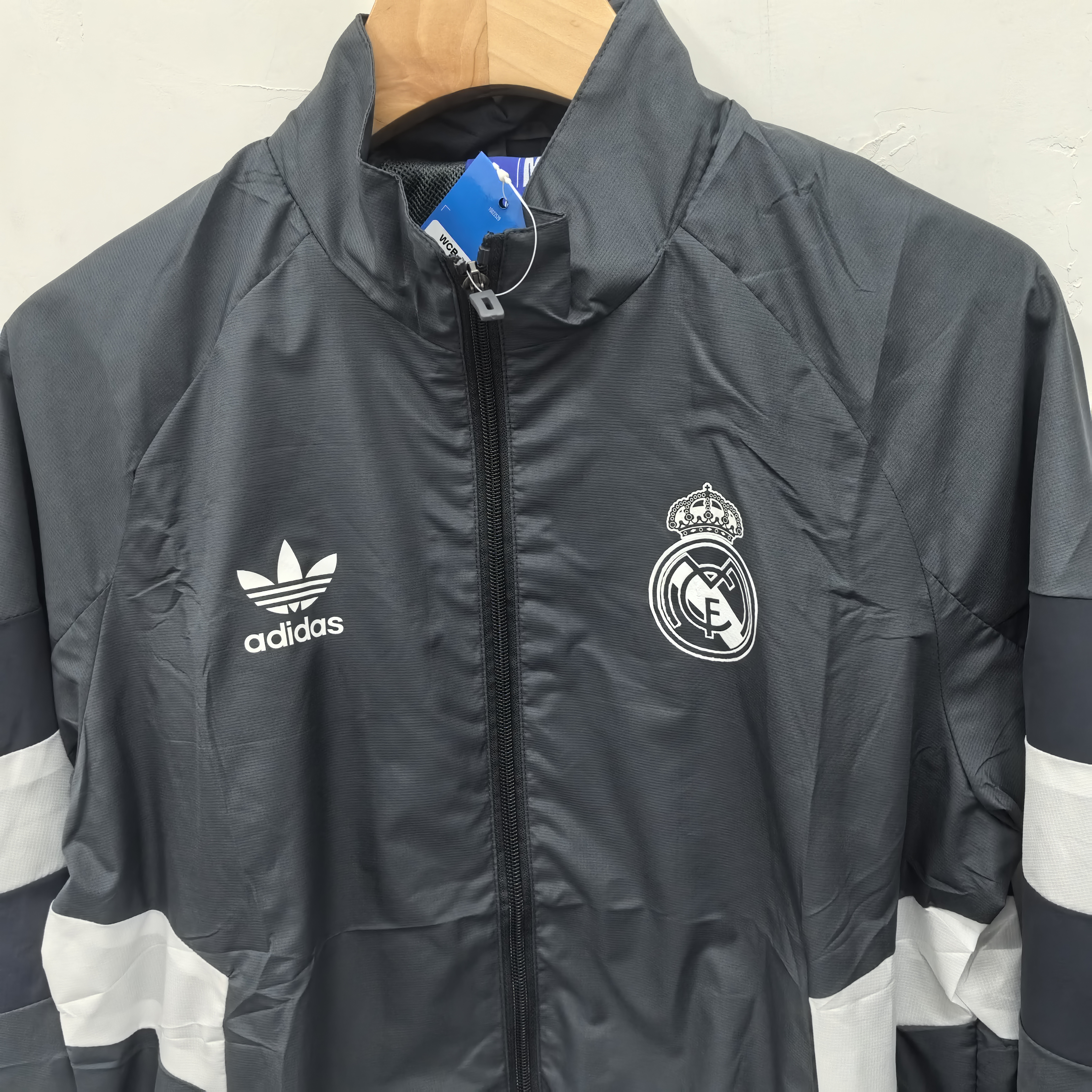 2024/2025 Real Madrid Windbreaker Football Shirt