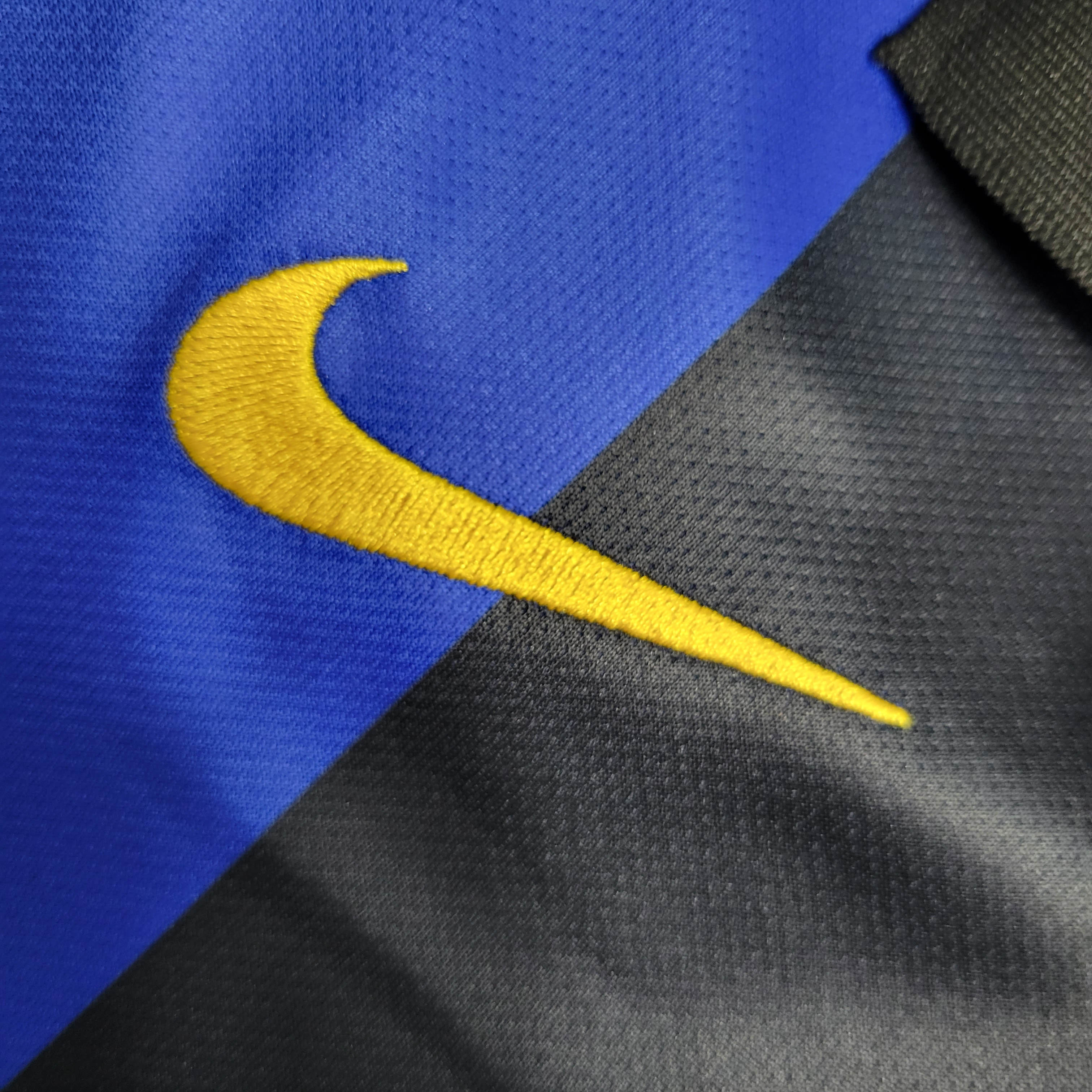 2001/2002 Retro Inter Milan Home Football Shirt