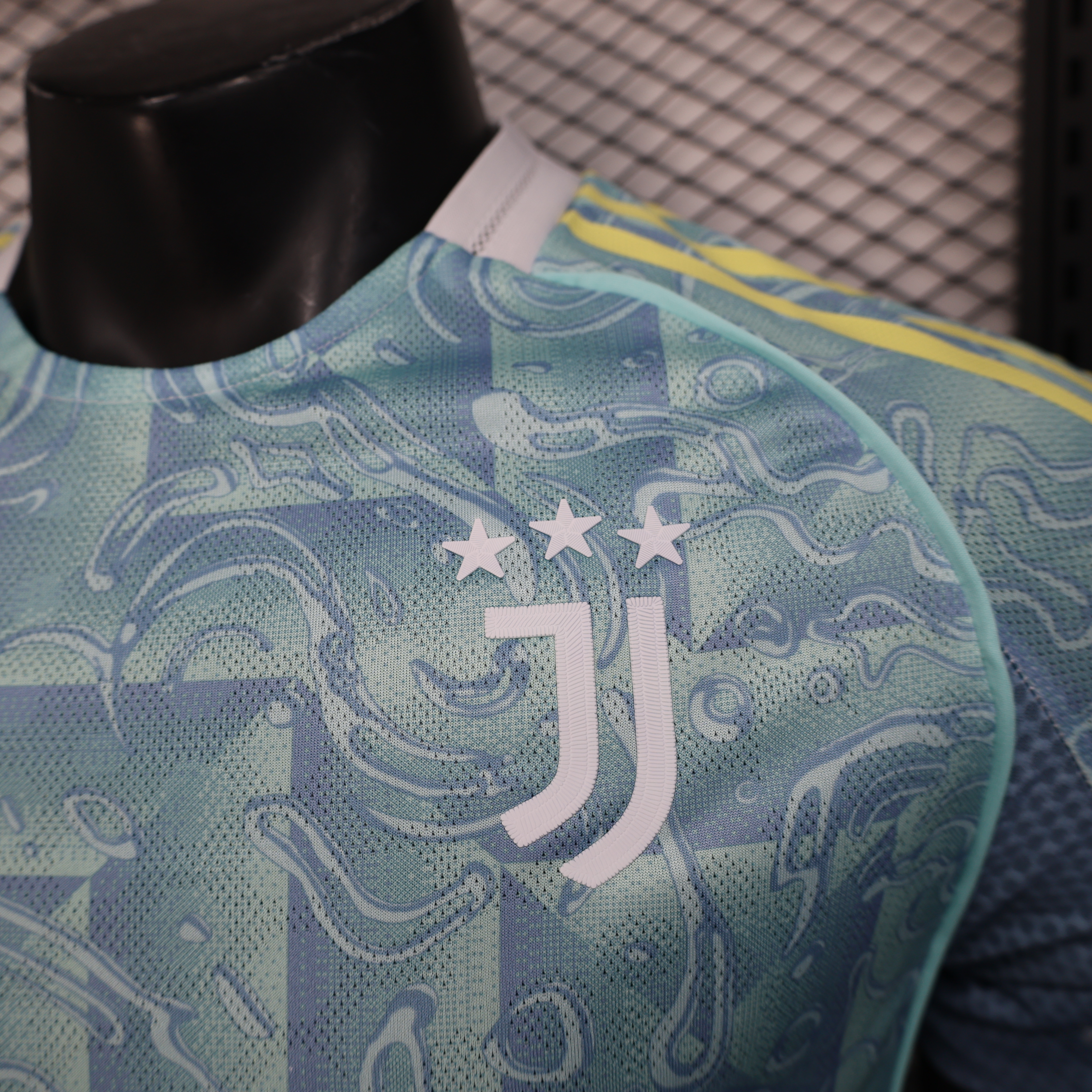 2025/2026 Player Version Juventus Away Football Shirt