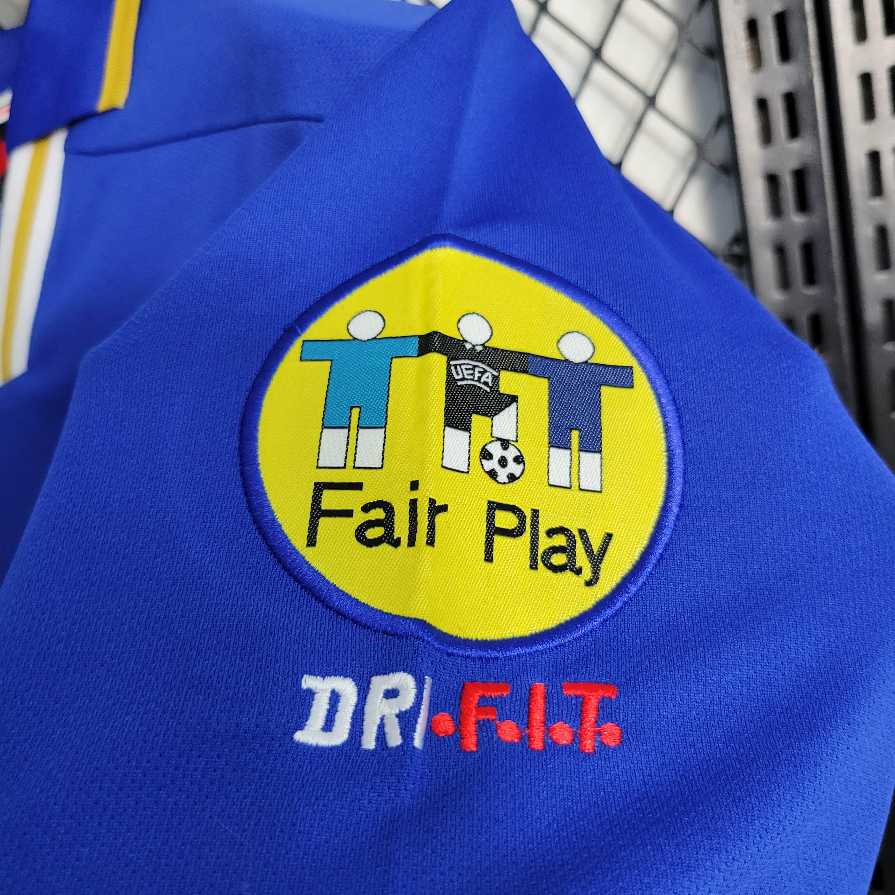 1996 Retro Italy Home Football Shirt