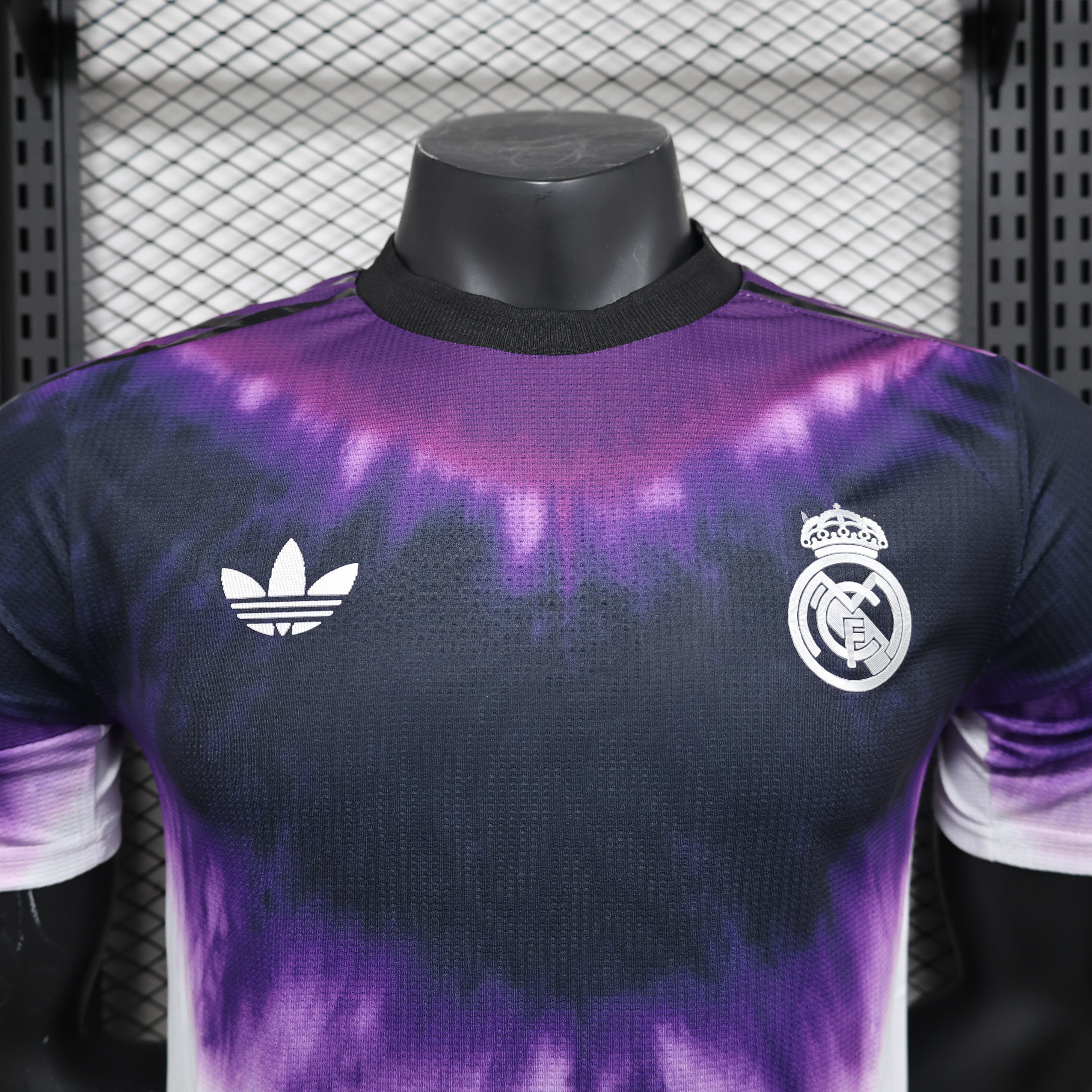 2024/2025  Player Real Madrid Pre-Match Chinese New Year Football Jersey