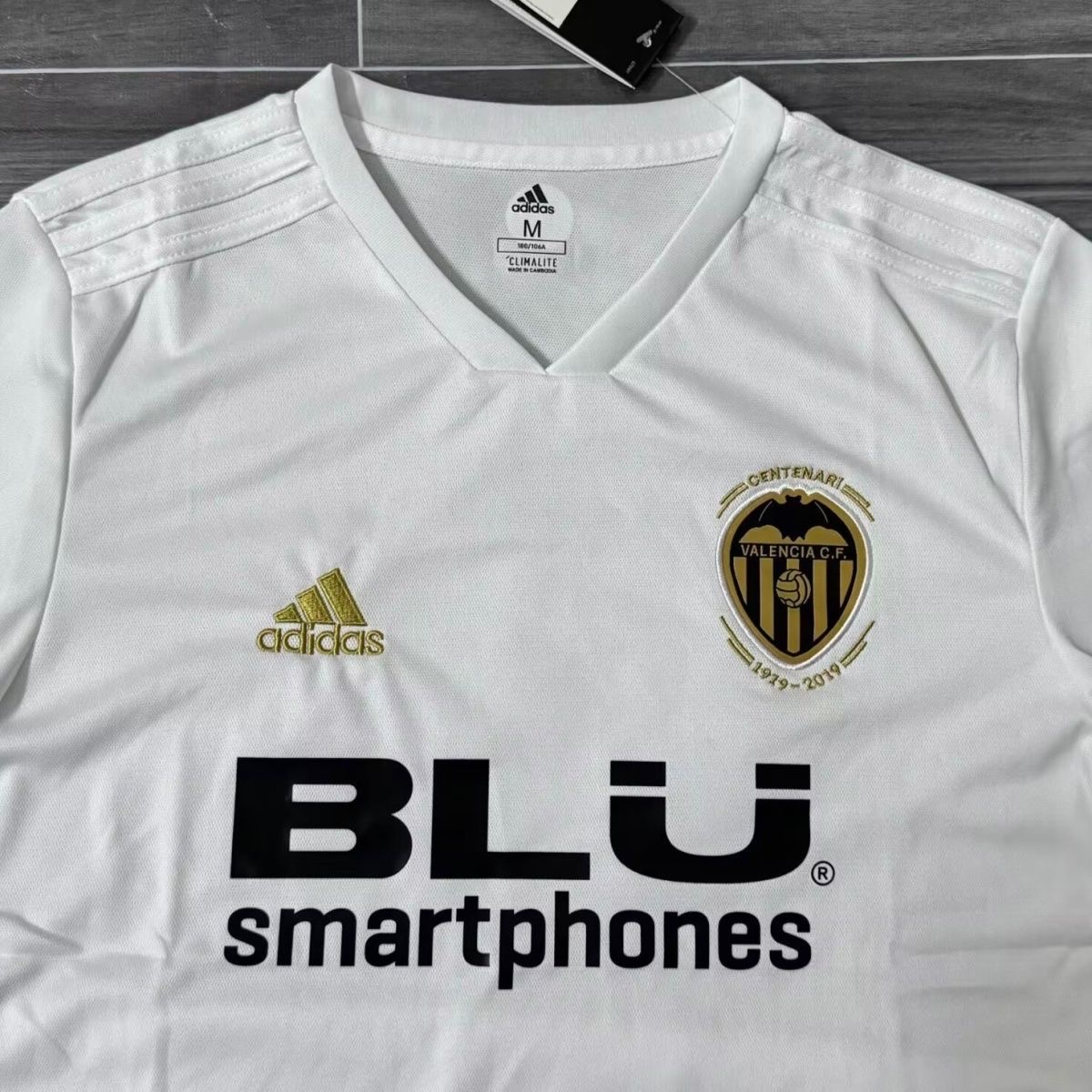 2018/2019 Retro Valencia Home FootballShirt 1:1 Thai Quality