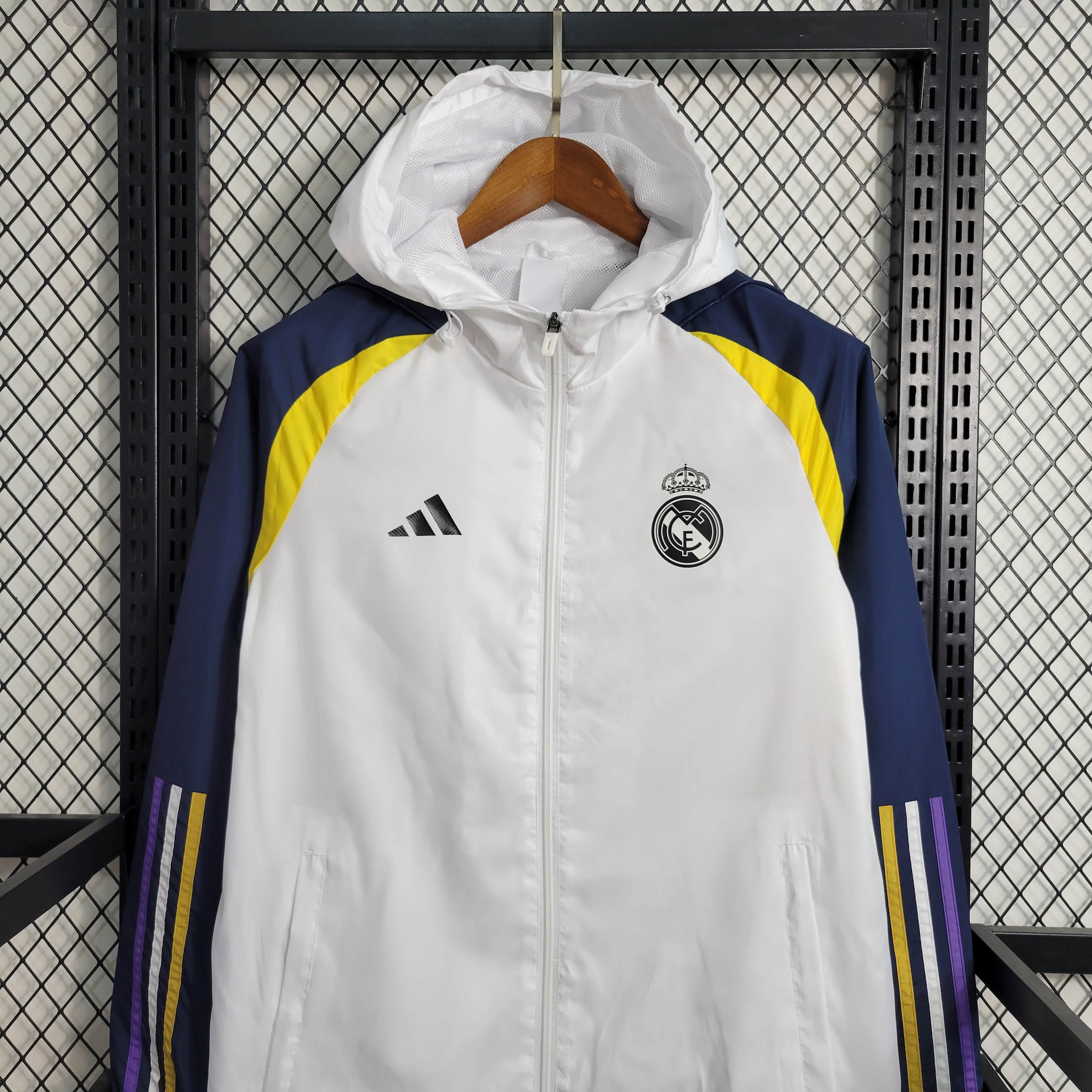 2023/2024 Real Madrid Windbreaker White Football Shirt