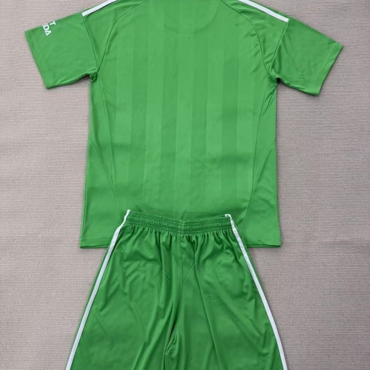 2025/2026 Arsenal Goalkeeper Football Shirt Kids Size 1:1 Thai Quality