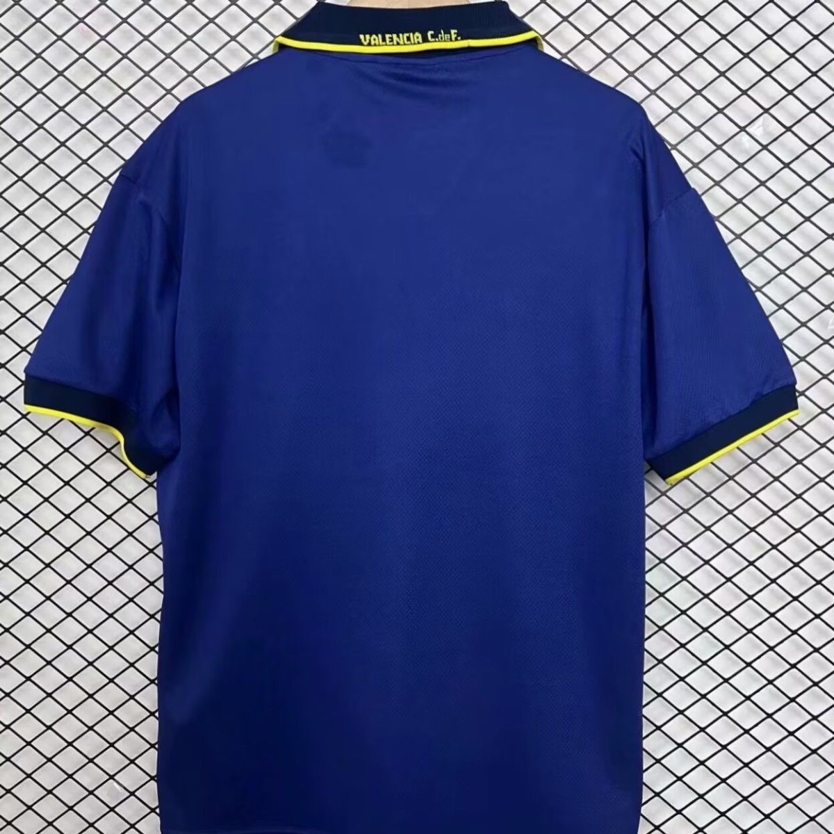 1996/1997 Retro Valencia Away FootballShirt 1:1 Thai Quality
