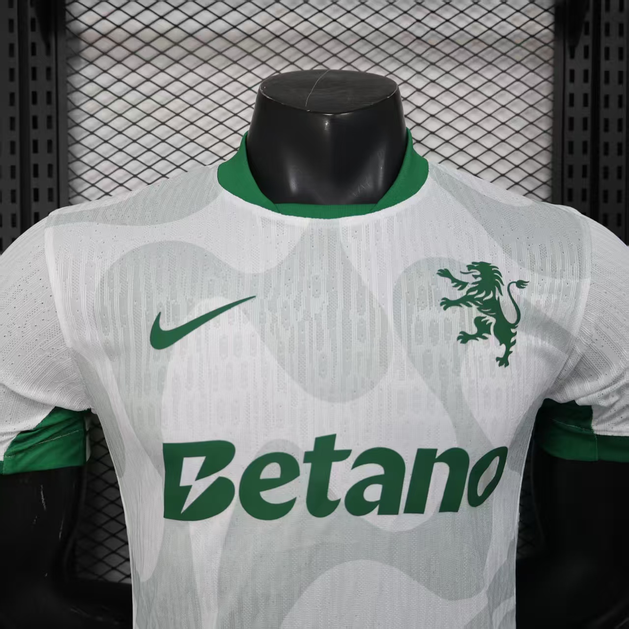 2025/2026 Player Version Sporting Lisbon Away Football Shirt