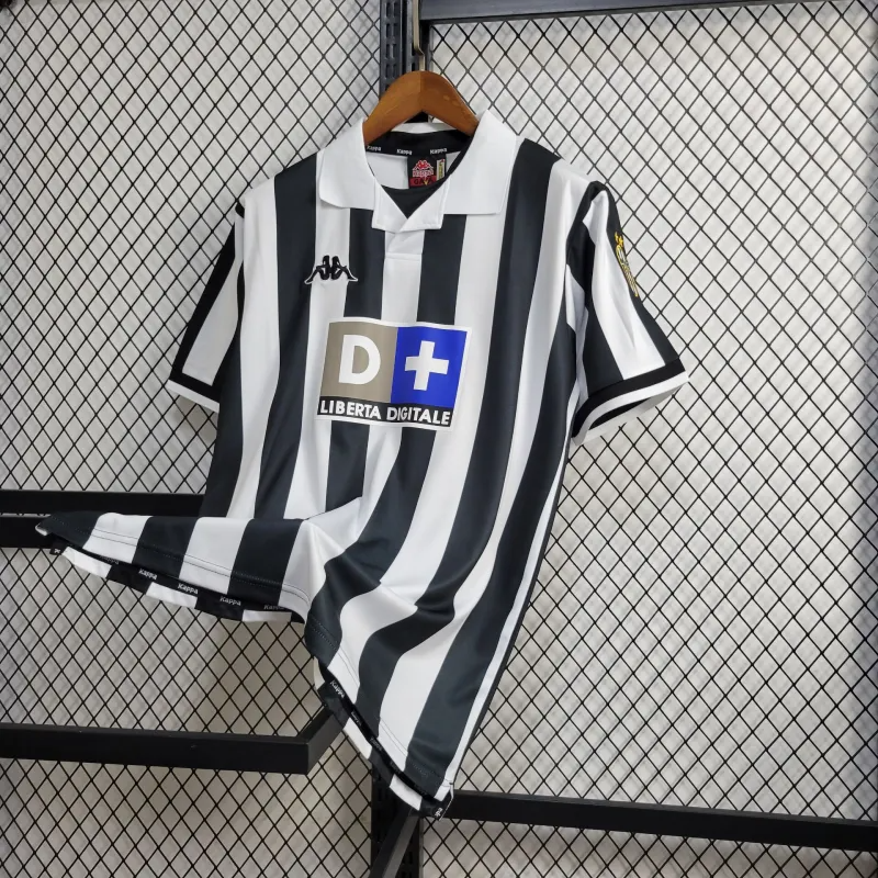 1998/1999 Retro Juventus Home Football Shirt