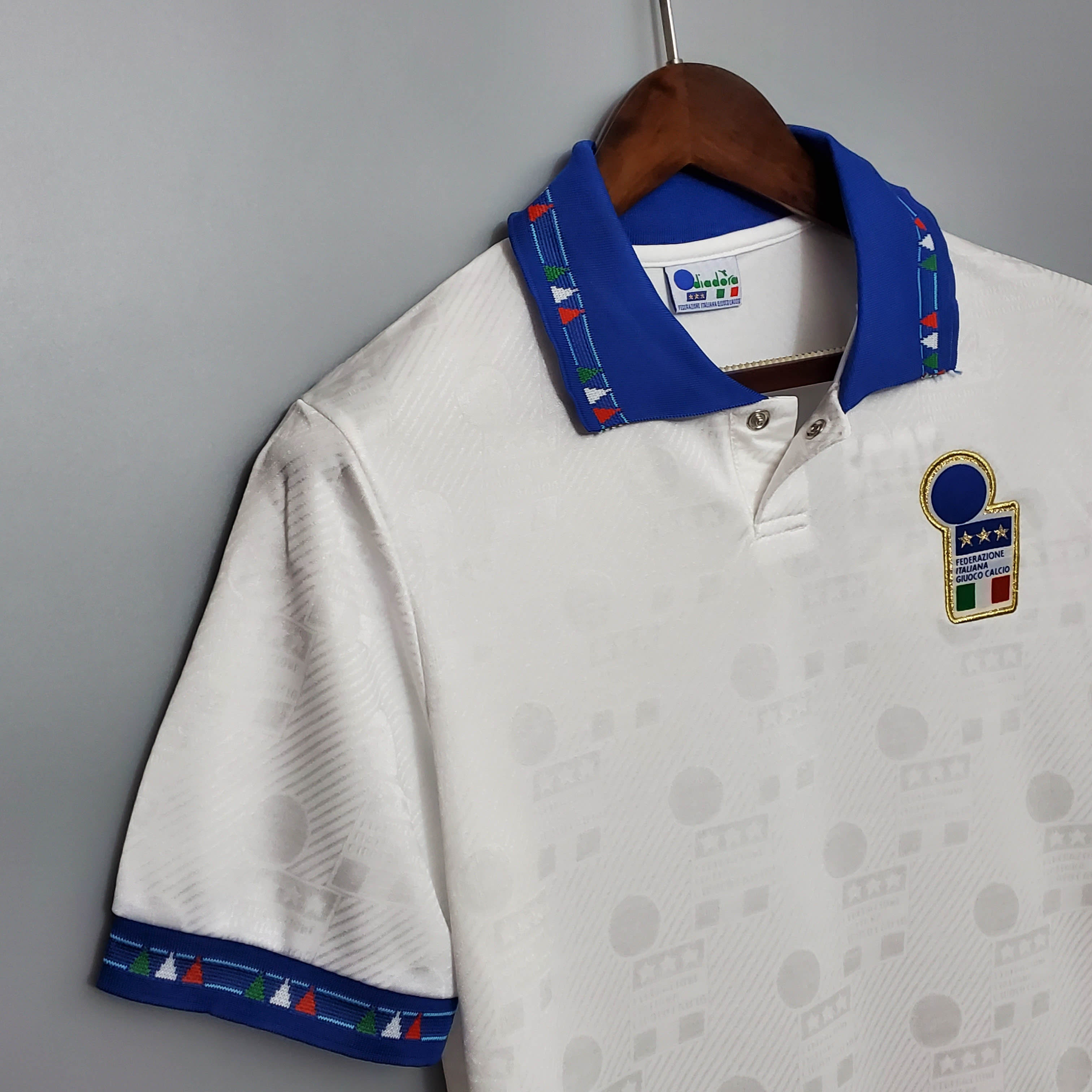 1994 Retro Italy Away Football Shirt