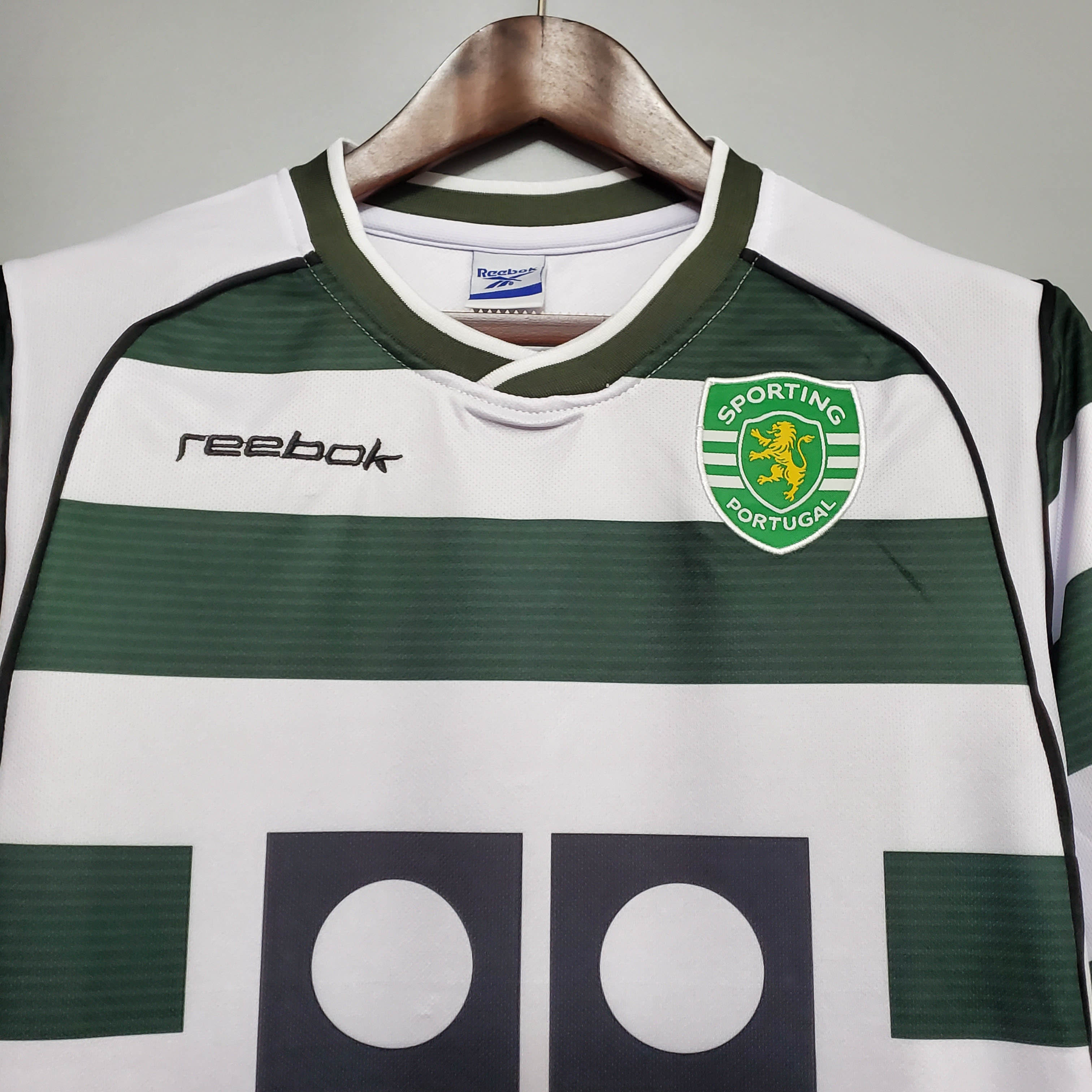 2002/2003 Retro Sporting Lisbon Home Football Shirt