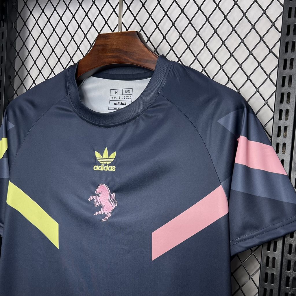 2024/2025 Juventus Pre-Match Training Wear Football Shirt