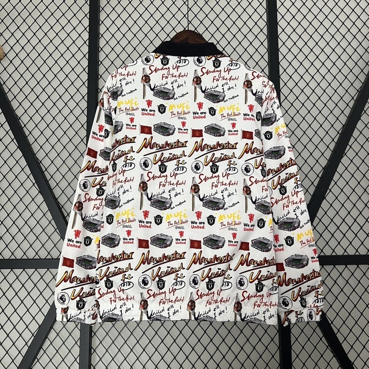 2024/2025 Manchester United Reversible Windbreaker Football Shirt