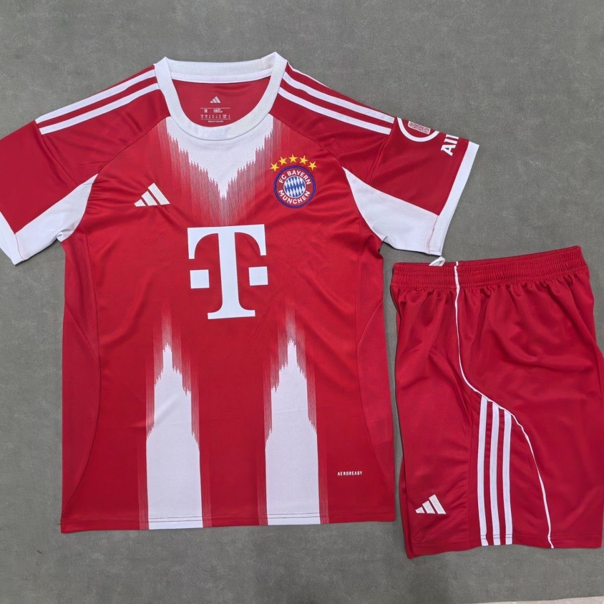 2025/2026 Bayern Munchen HomeFootball Shirt Kids Size 1:1 Thai Quality