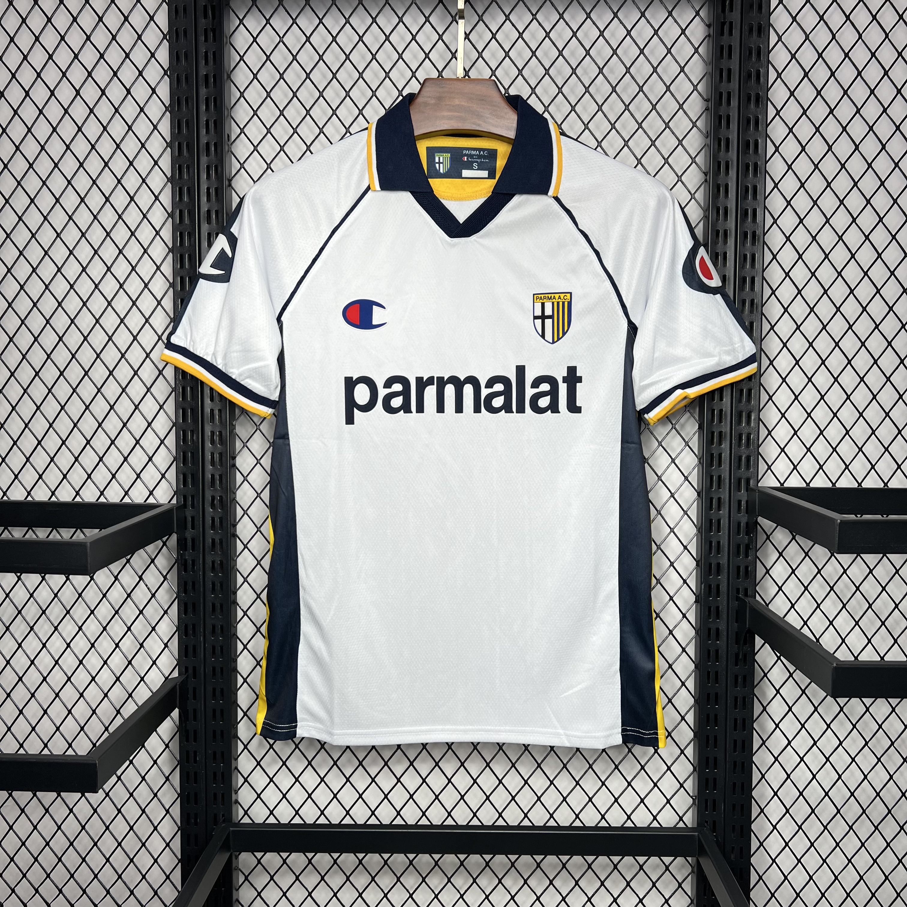 2003/2004 Retro Parma Home Football Shirt