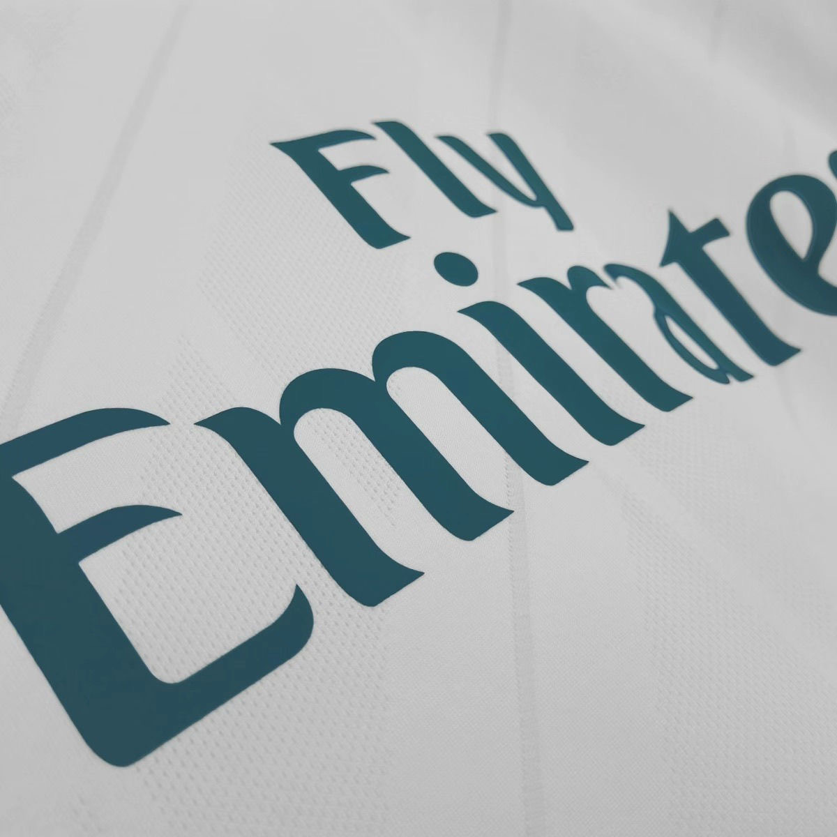 2017/2018 Retro Long sleeve RealMadrid Home Football shirt 1:1 Thai Quality