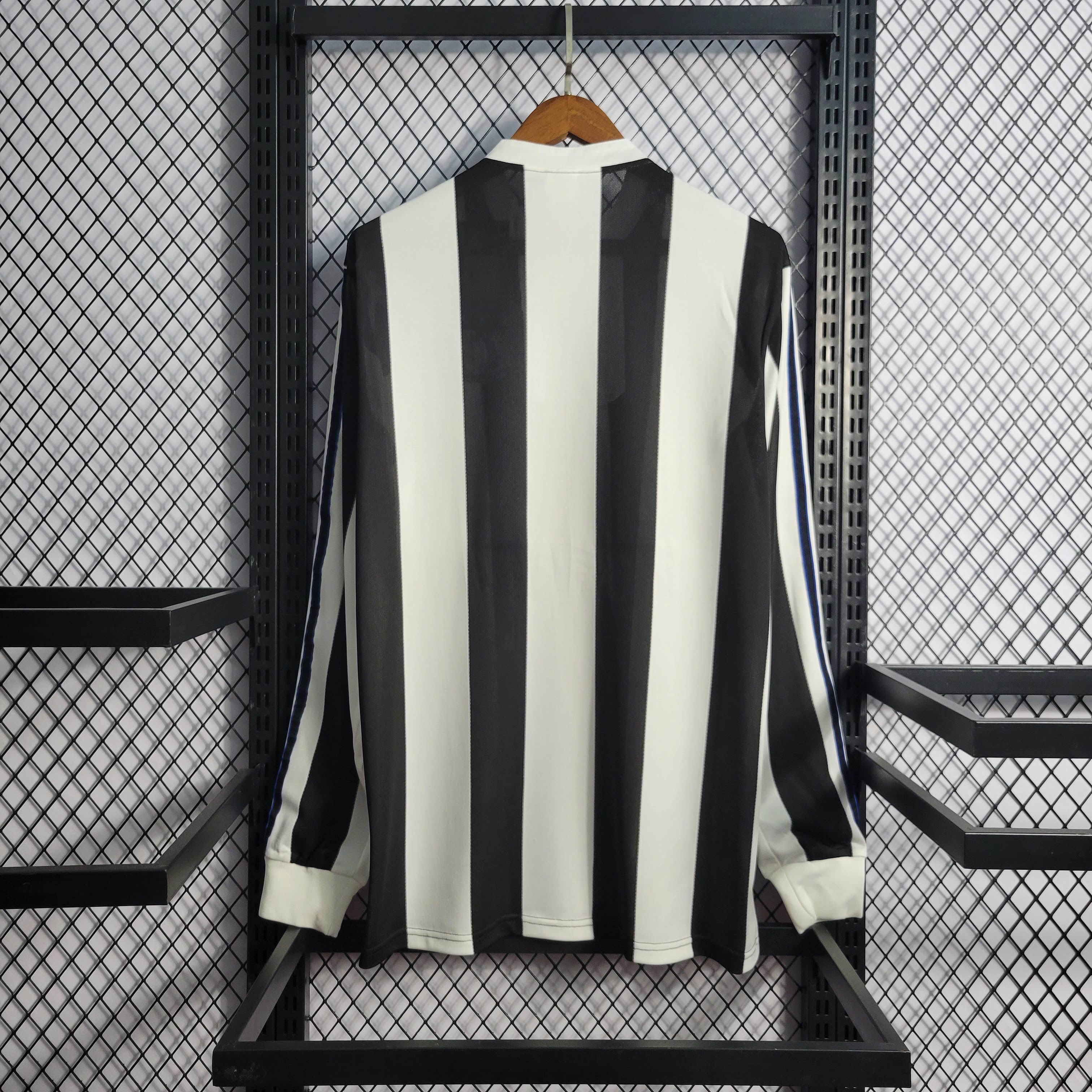 1997/1999 Retro Long Sleeve Newcastle United Home Football Shirt