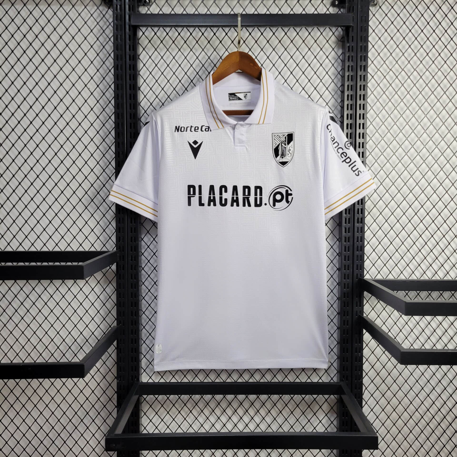 2024/2025 Vitoria Guimaraes Home Football Shirt