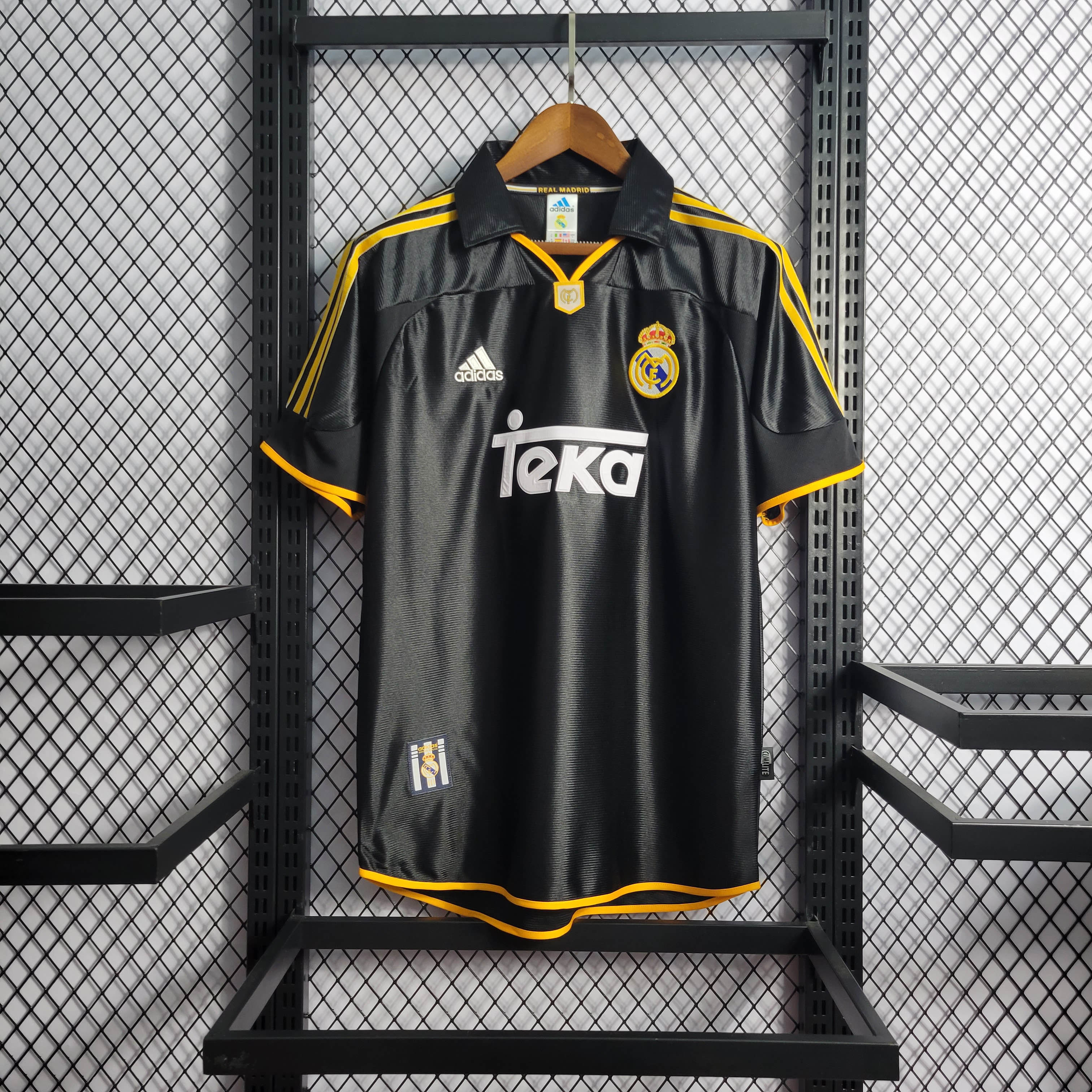 1999/2001 Retro Real Madrid Third Away Football Shirt
