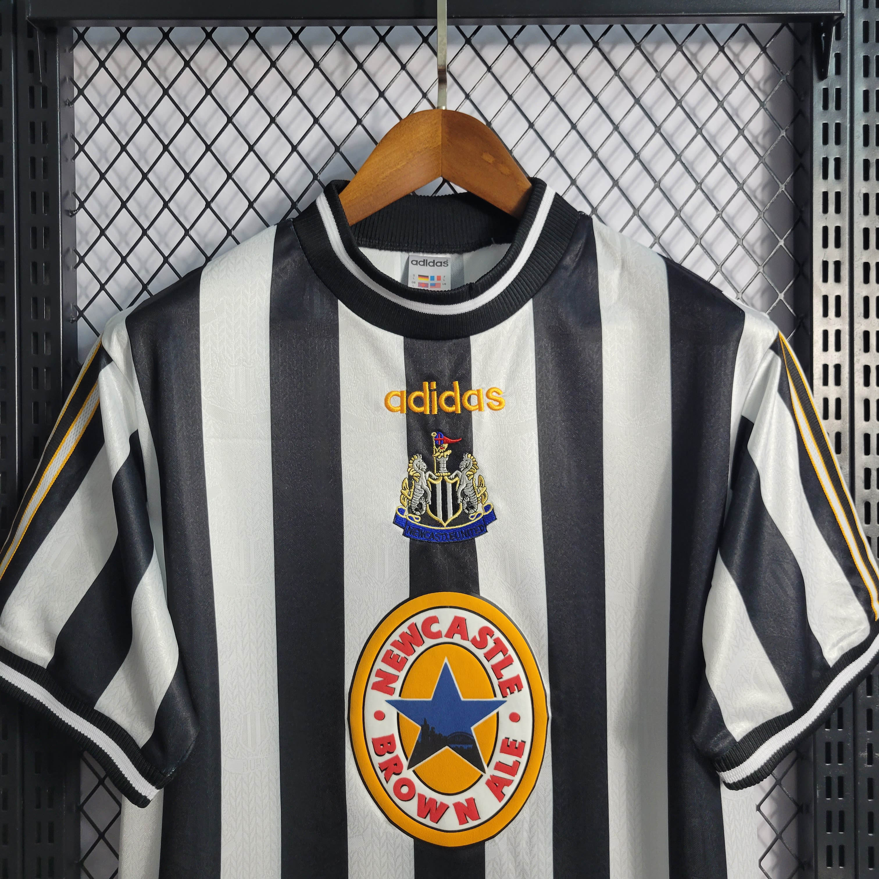 1995/1997 Retro Newcastle United Home Football Shirt