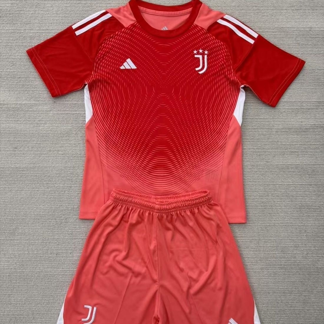 2025/2026 Juventus GoalkeeperFootball shirt Kids Size 1:1 Thai Quality