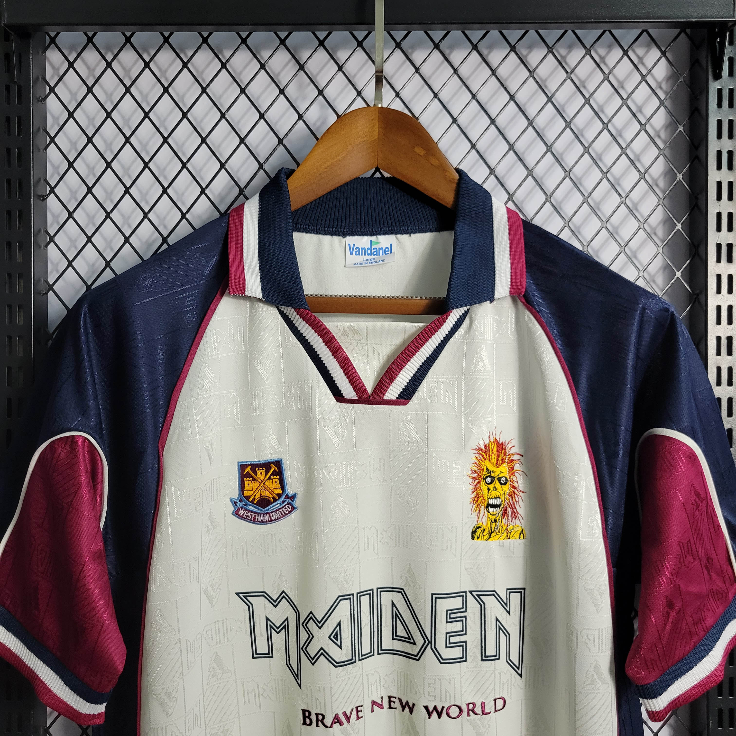 1999 Retro West Ham United Iron Lady Away Football Shirt